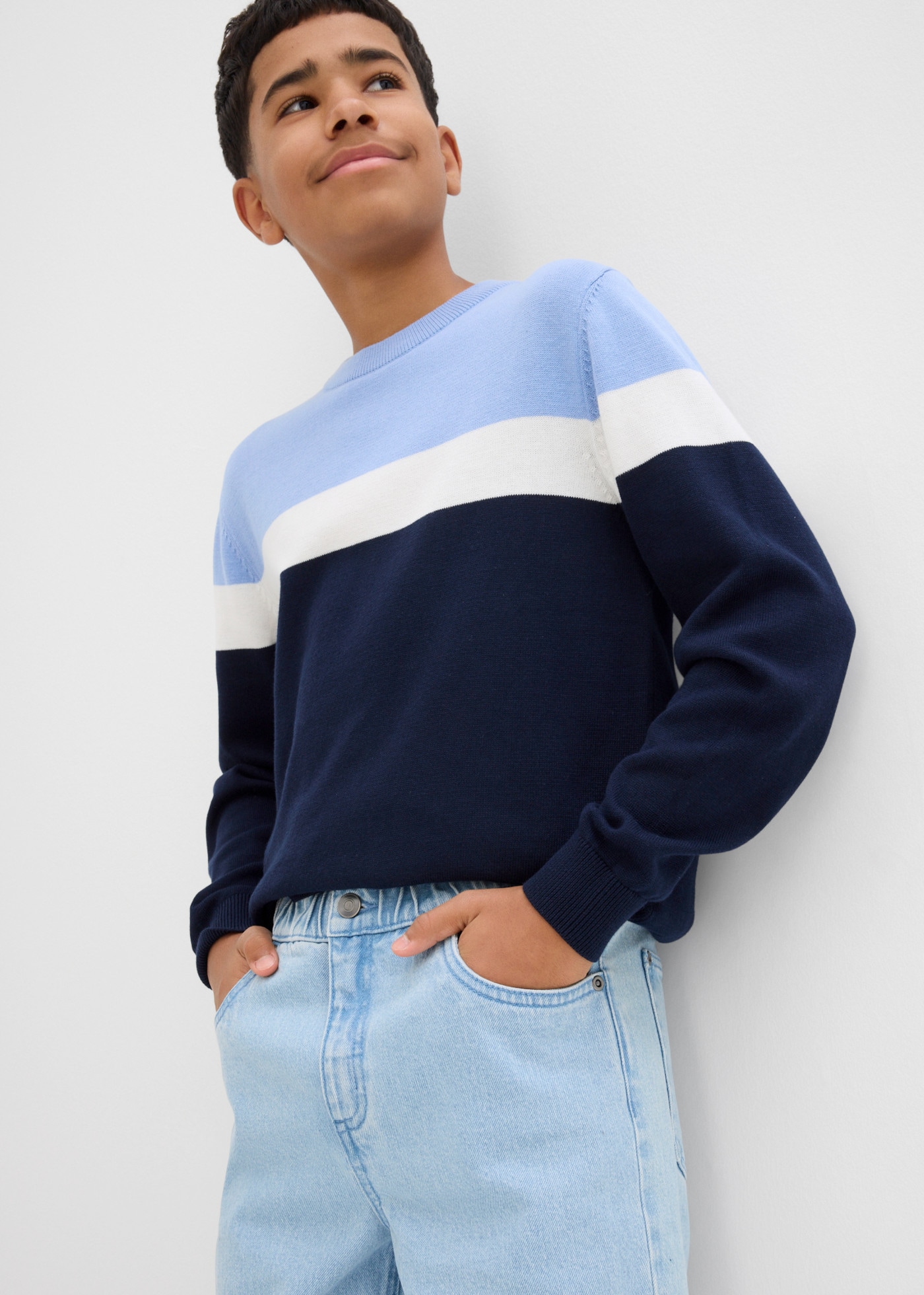 bonprix Jeans loose fit avec léger lavage, jambe large, pour garçons