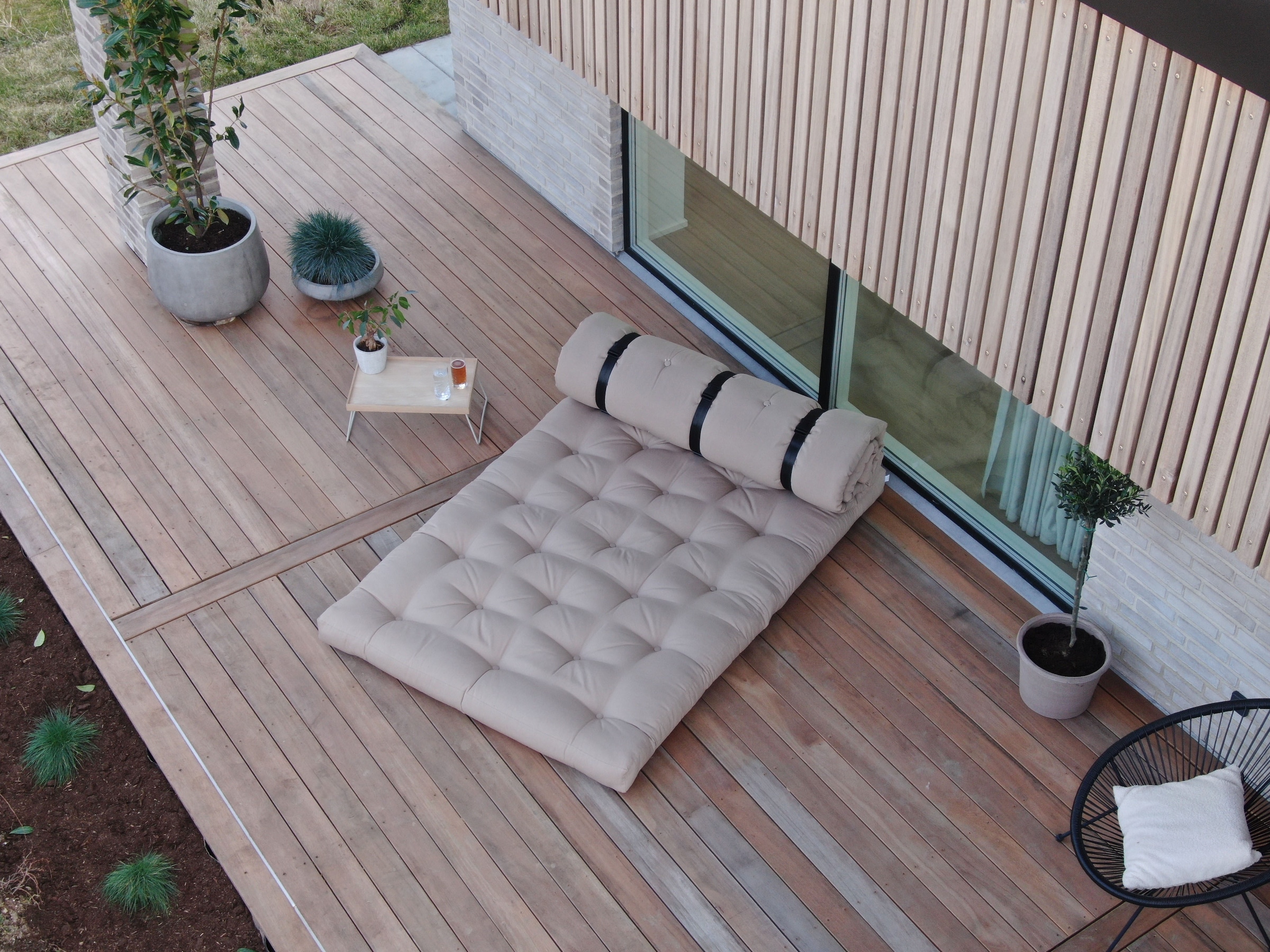 Karup Design Canapé de salon »BUCKLE-UP Sofa out™, Loungesofa in Schlafplatz verwandelbar« Convient pour l’extérieur, résistant à la saleté et à l’eau, fabriqué en Europe