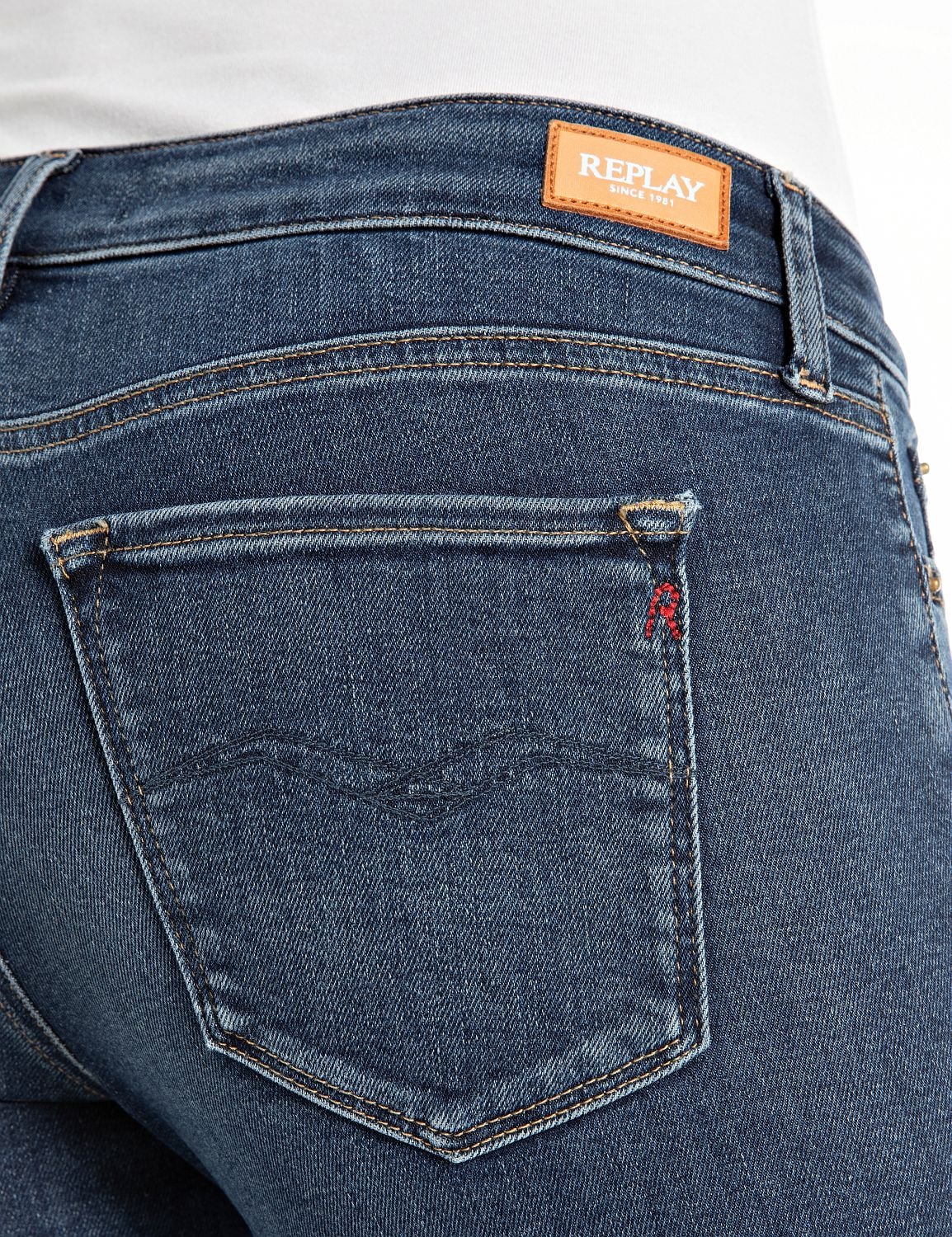 Replay Jeans bootcut »NEW LUZ« mit gesticktem R an der Gesässtasche