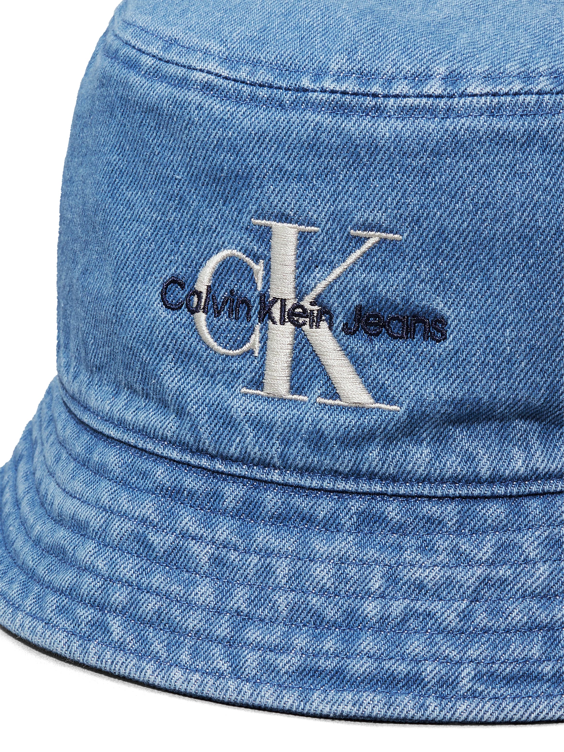 Calvin Klein Chapeau de pêcheur »MONOLOGO EMBROIDERY DENIM BUCKET« Mit Markenlabel auf der Vorderseite