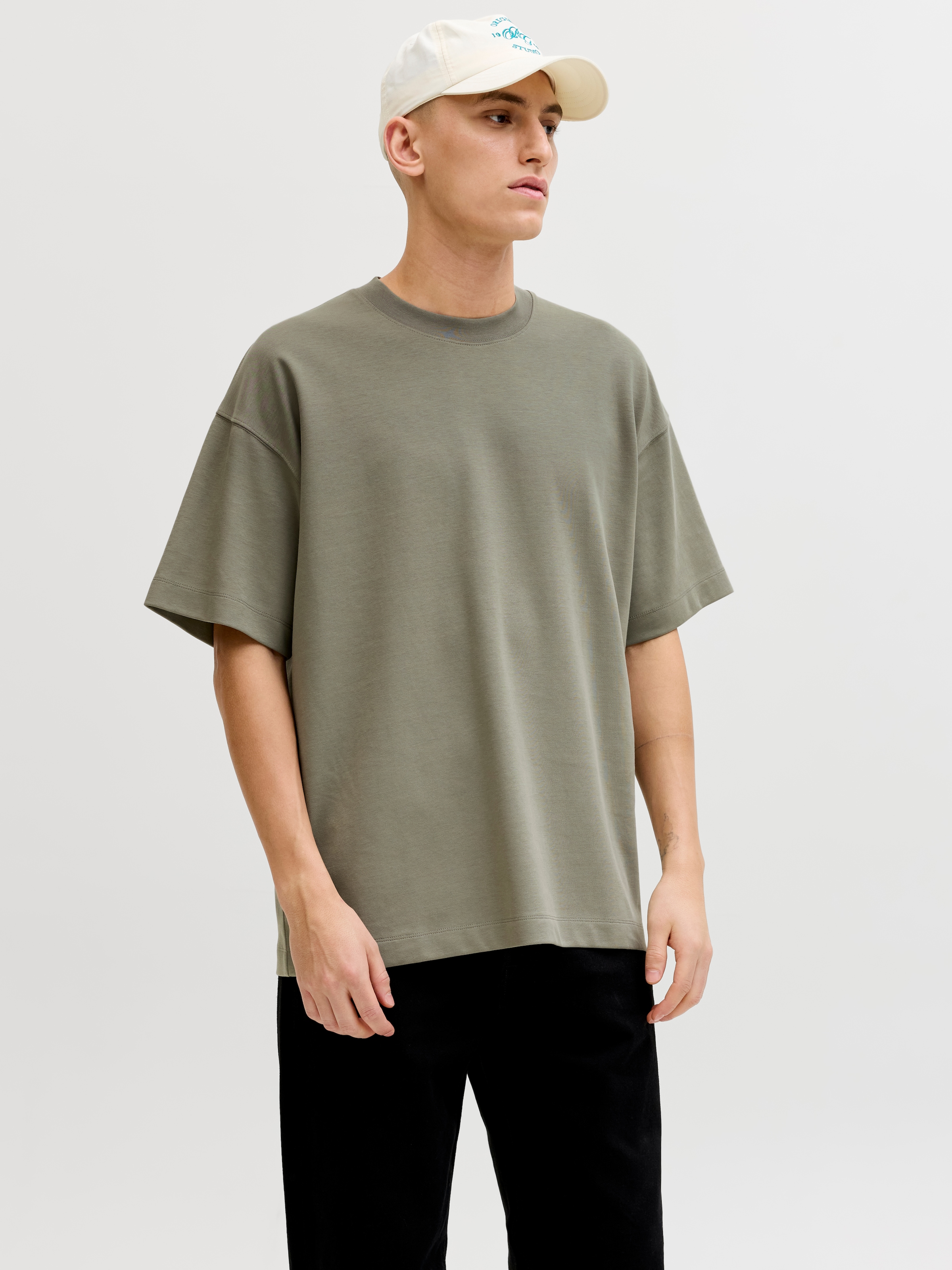 Jack & Jones T-Shirt »JJEBARRON TEE SS O-NECK NOOS« Baumwollmischung, loose fit