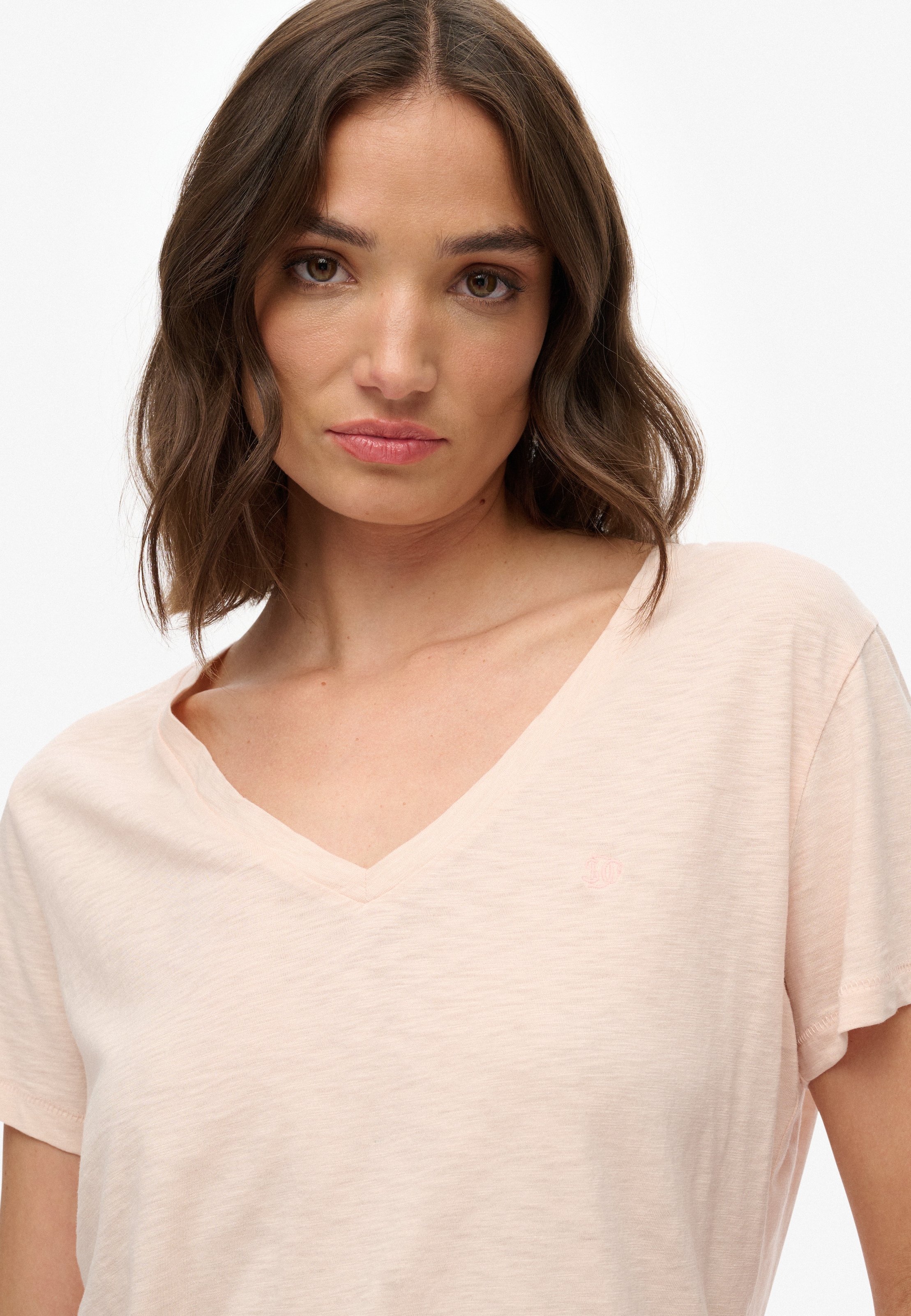 Superdry T-Shirt »STUDIOS SLUB EMB VEE TEE«