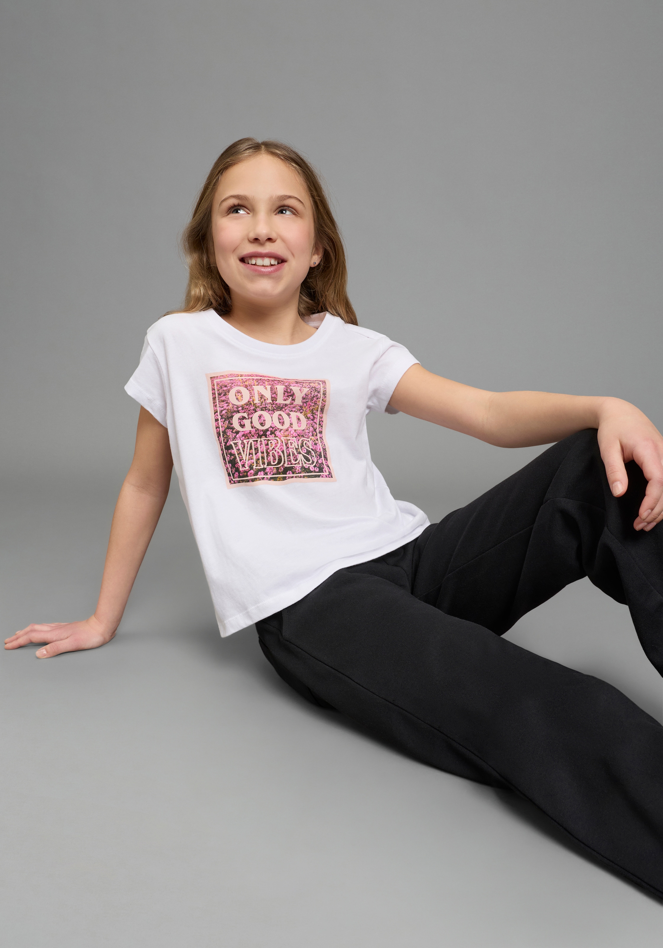 KIDSWORLD T-shirt »ONLY GOOD VIBES - Druck« Kurzarm,  gerade Passform,  mit peppigen Statements und Sprüchen
