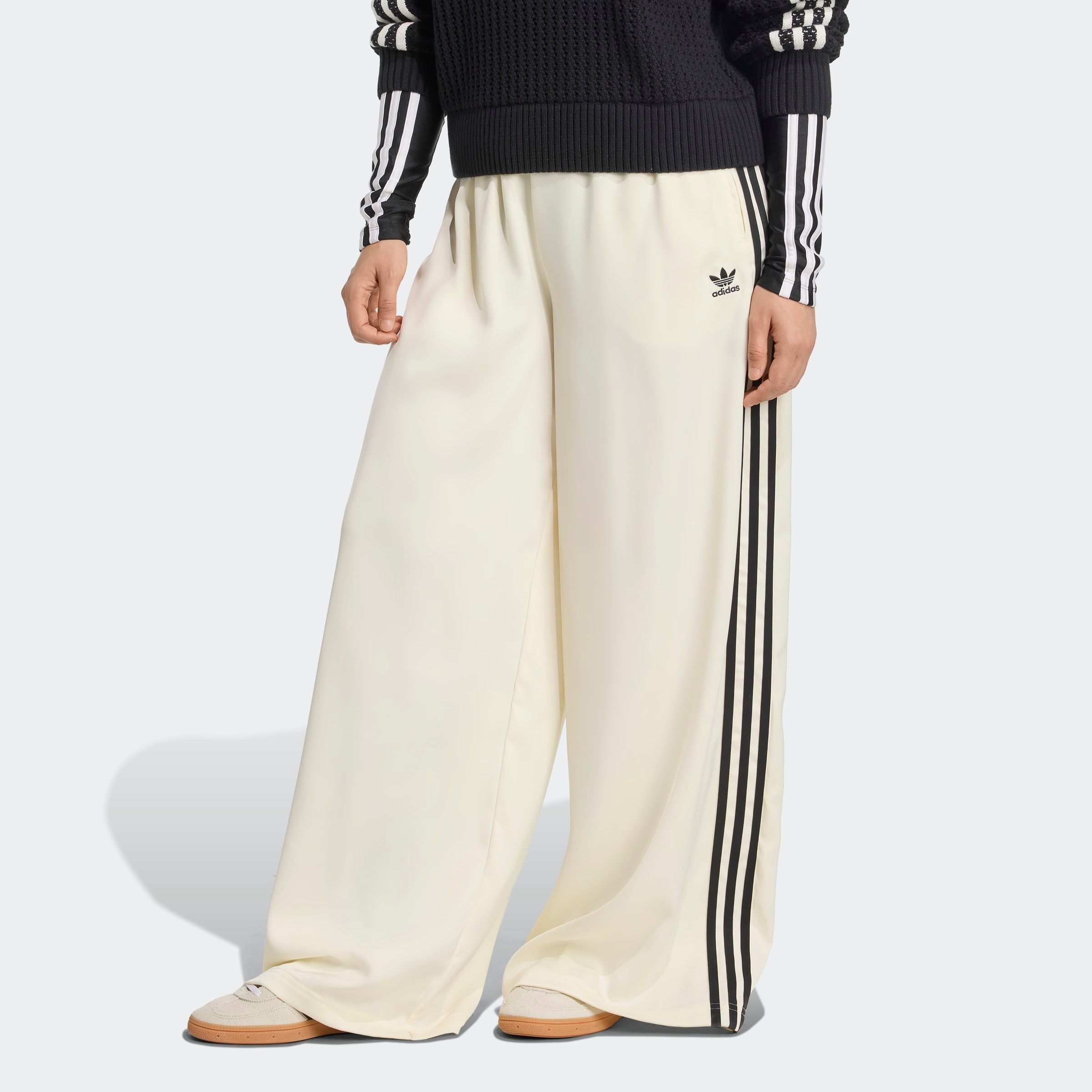 adidas Originals Pantalon de sport »SATIN TP WL«  19 : coupe normale, style sportif, en polyester et élasthanne,