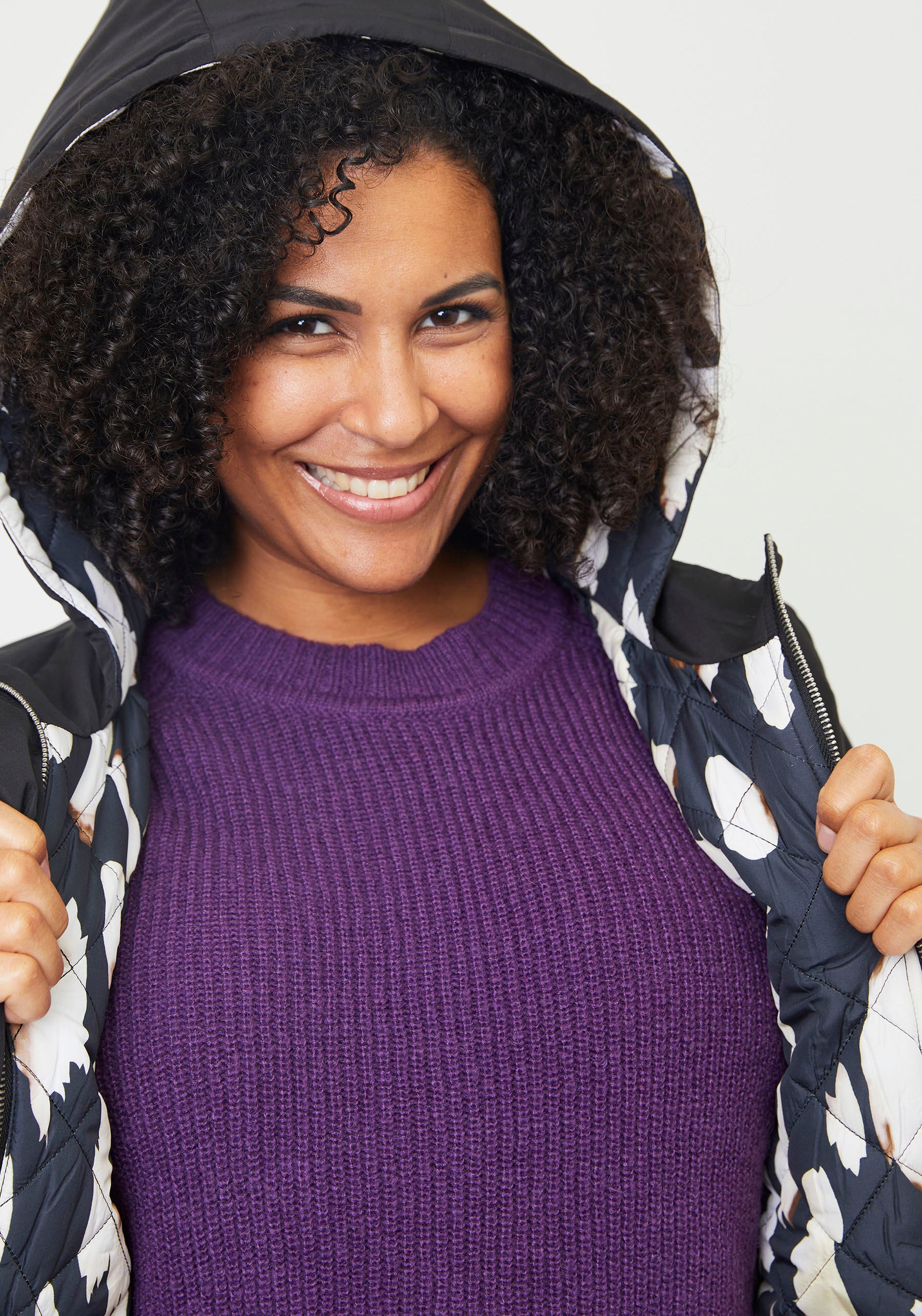 ADIA Parka mit Kapuze mit Multicolor Innen-Design