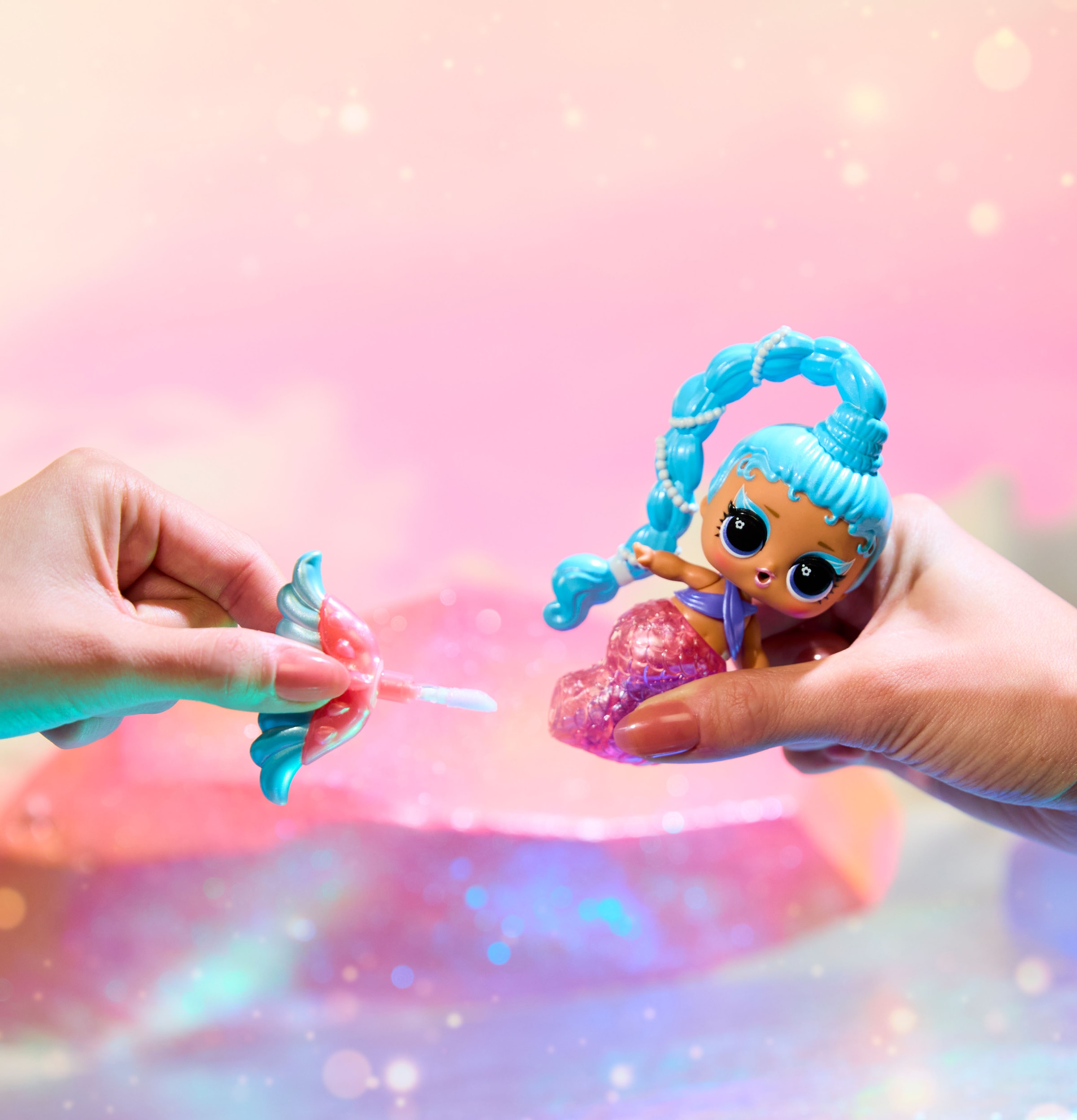 L.O.L. SURPRISE! Anziehpuppe »L.O.L. Surprise Mermaids! Makeover Magic Tots« Sortierte Lieferung - Abbildungen dienen als Beispiele!