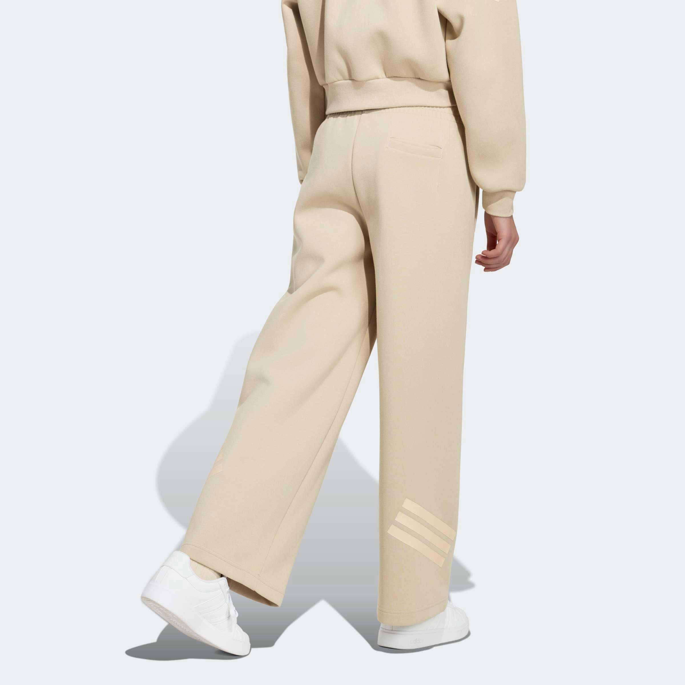 adidas Sportswear Pantalon de sport »FUTURE ICONS 3-STREIFEN MIT WEITEM BEIN«  pour enfants, en polyester et coton