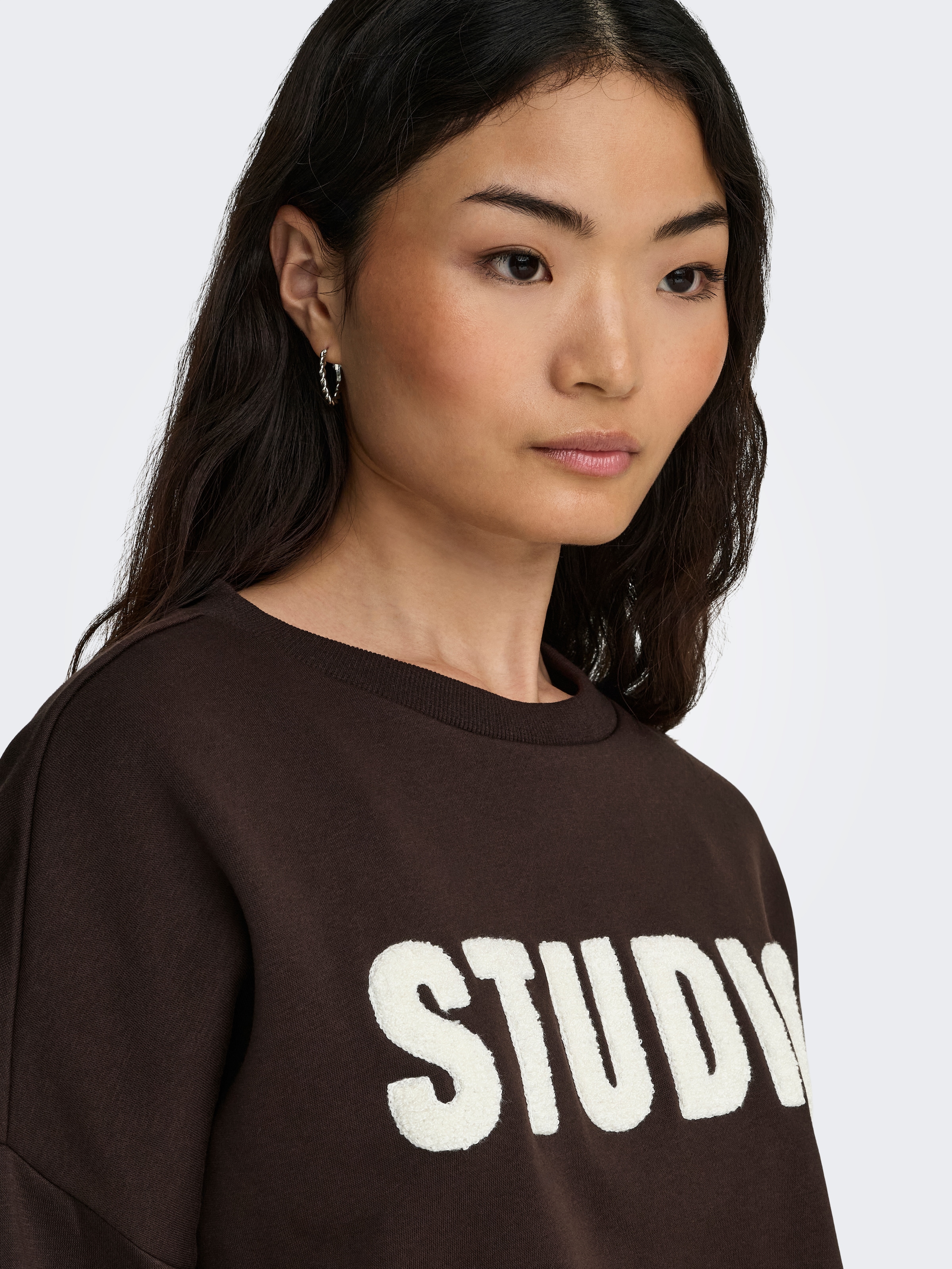 ONLY Sweat-shirt »ONLSWEAT L/S CREW OVERSIZE STATE SWT«
