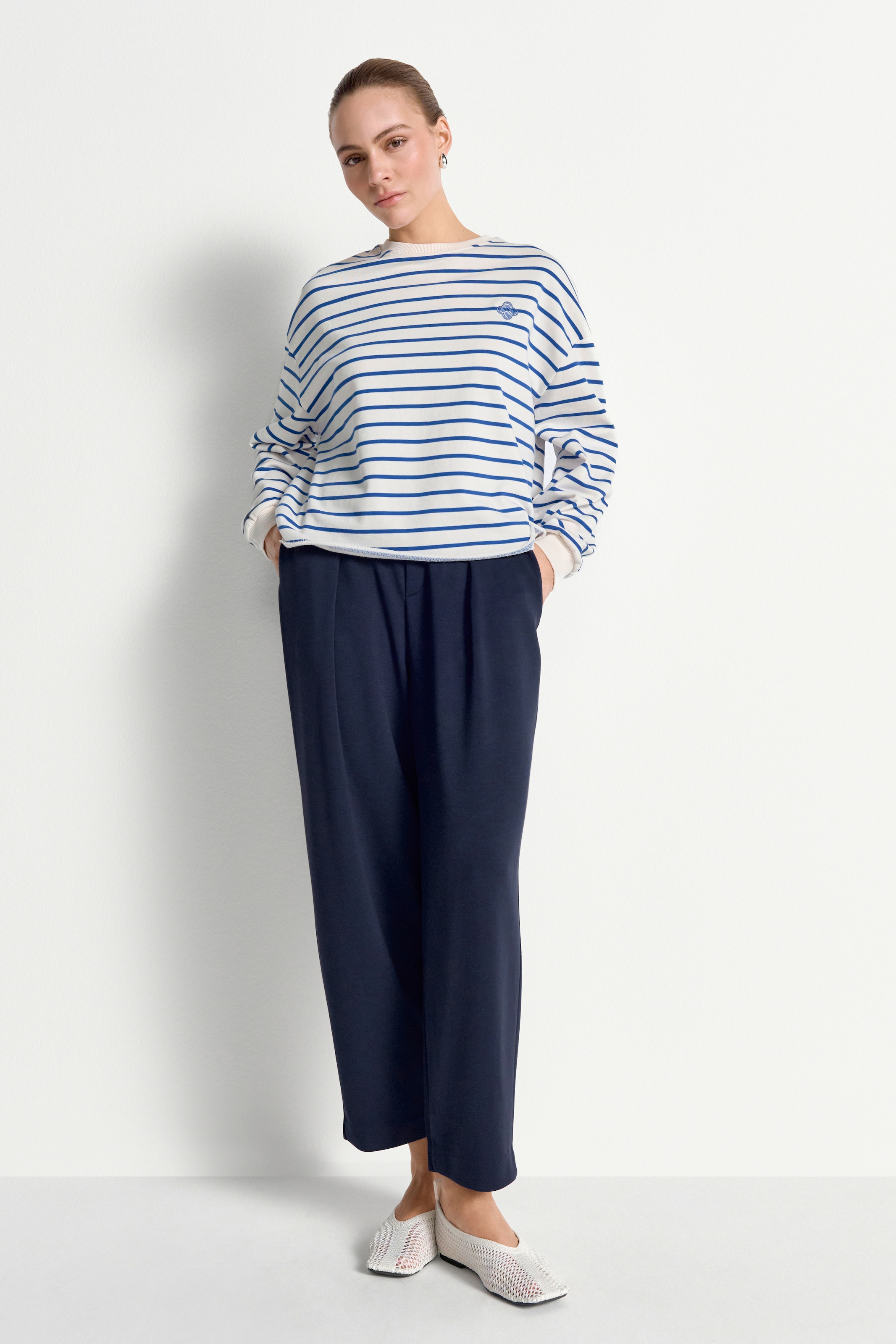 RICHROYAL Sweatshirt , im dezenten oversized Look, mit Bruststickerei
