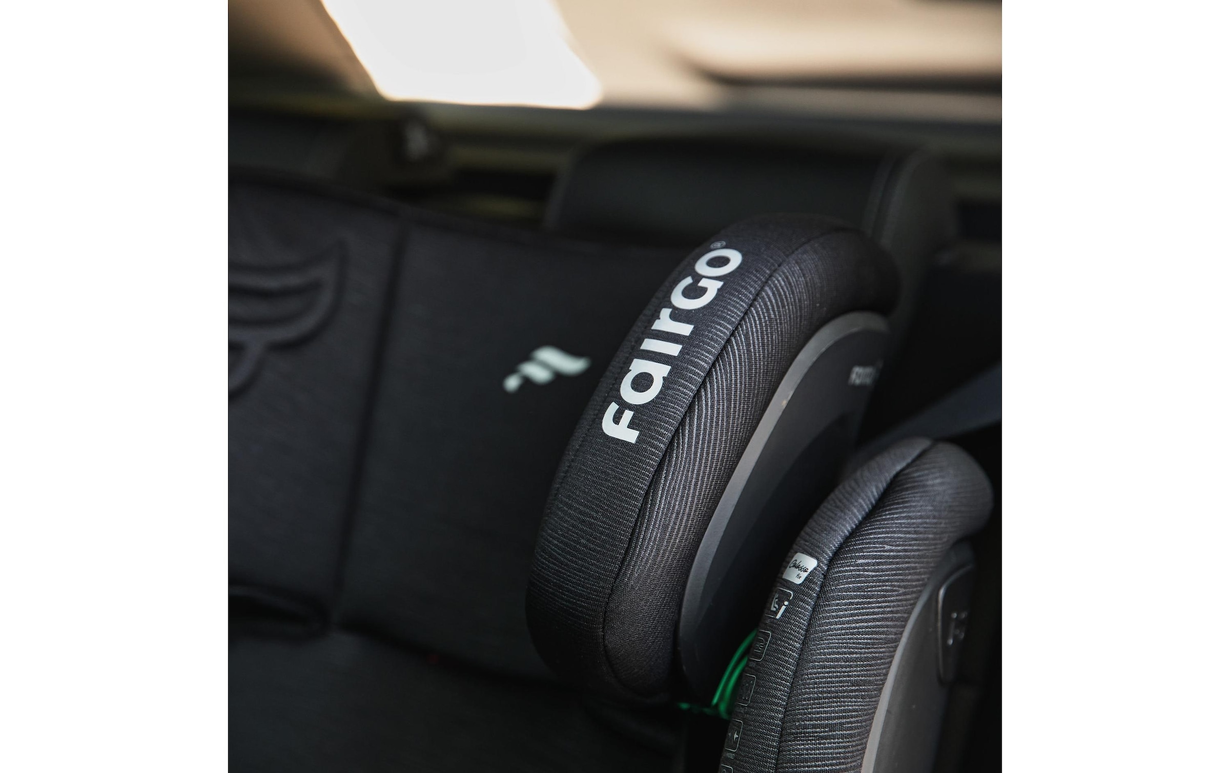   Autokindersitz »Fairgo Colosso i-Size Black Sand«