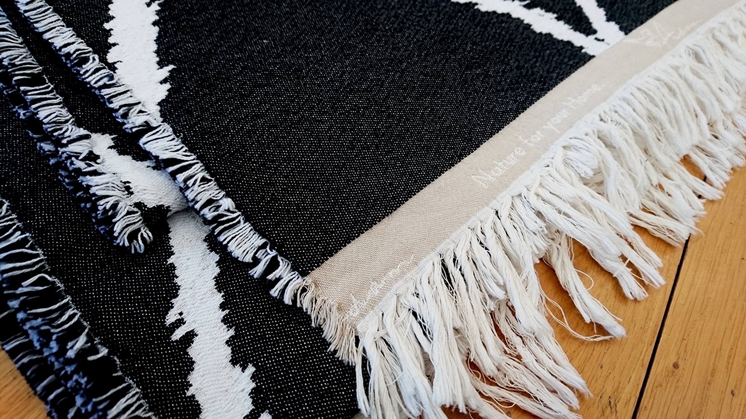 Adam Wohndecke »Casket Valdelana« mit grafischem Muster, Kuscheldecke