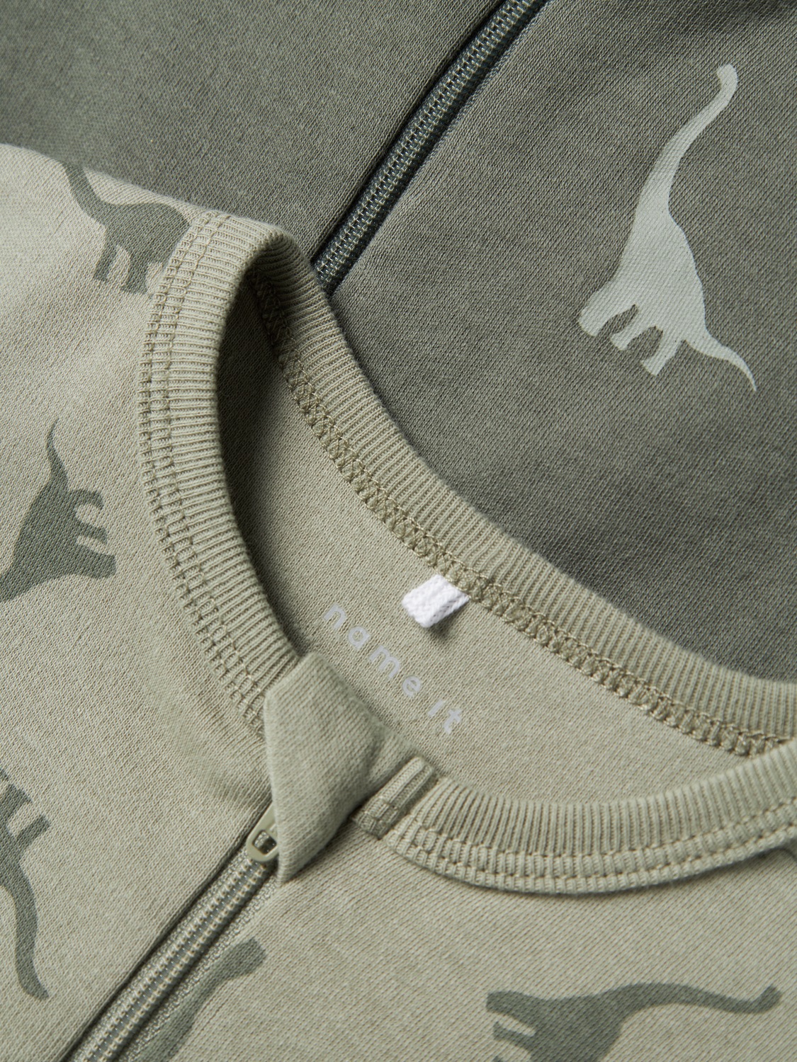 Name It Pyjama »NBMNIGHTSUIT 2P ZIP FF GREEN DINO« Packung, 2 pièces praktisches 2-er Pack, mit Dino Druck