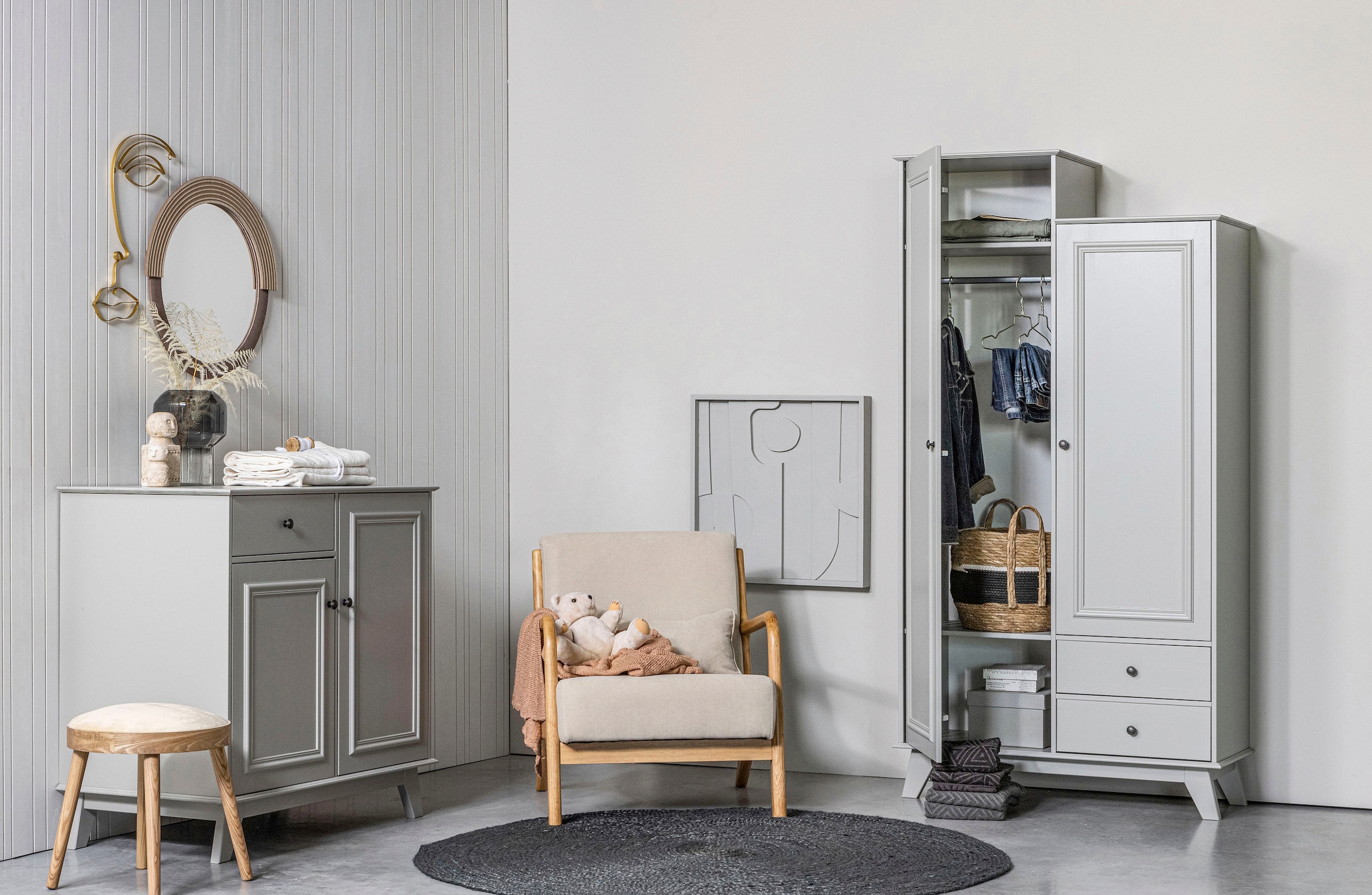 WOOOD Garderobenschrank »Lily mit FSC® Massivkiefer und asymmetrischer Höhe B98 x T41 x H190 cm« Mit Metallknöpfen Tragkraft 10 kg pro boden wasserbasierter Schutzlack