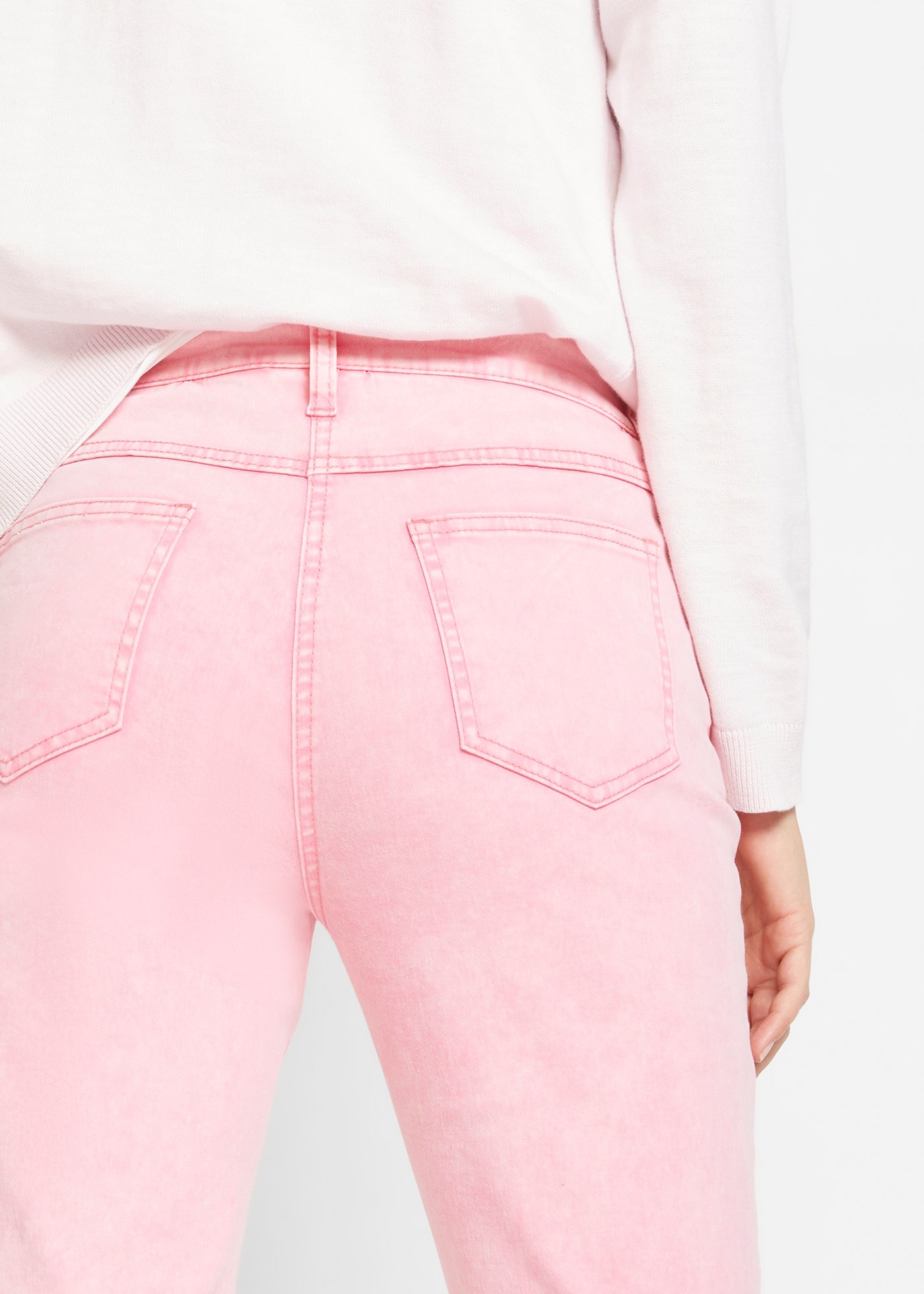 bonprix Pantalon tissé »Verkürzte Twill-Hose im Used-Look«  en coton et élasthanne, silhouette étroite, slim fit, look usé