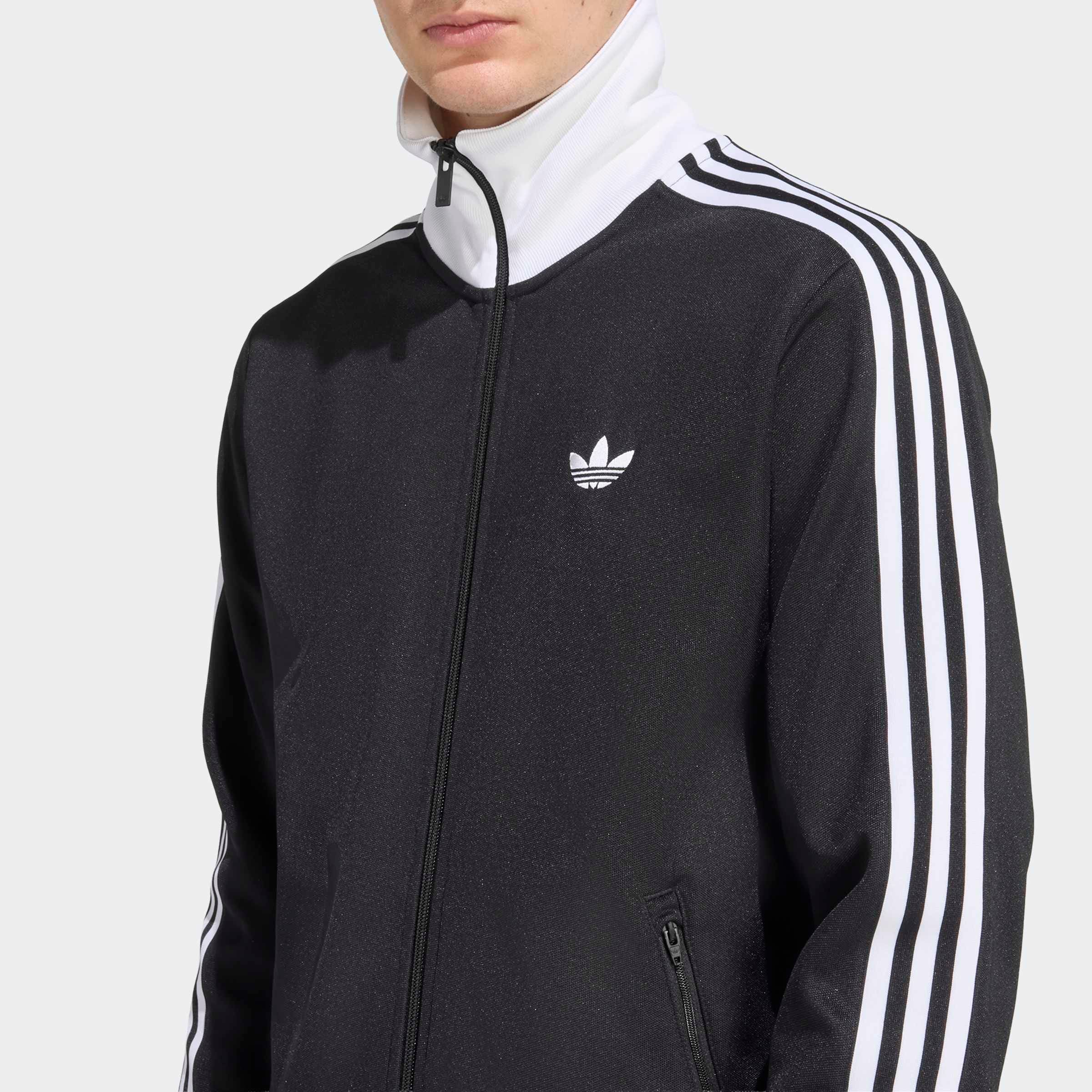 adidas Originals Trainingsjacke »BECKENBAUER TT« mit Rundhalsausschnitt, aus Baumwolle und Polyester, in normaler Länge