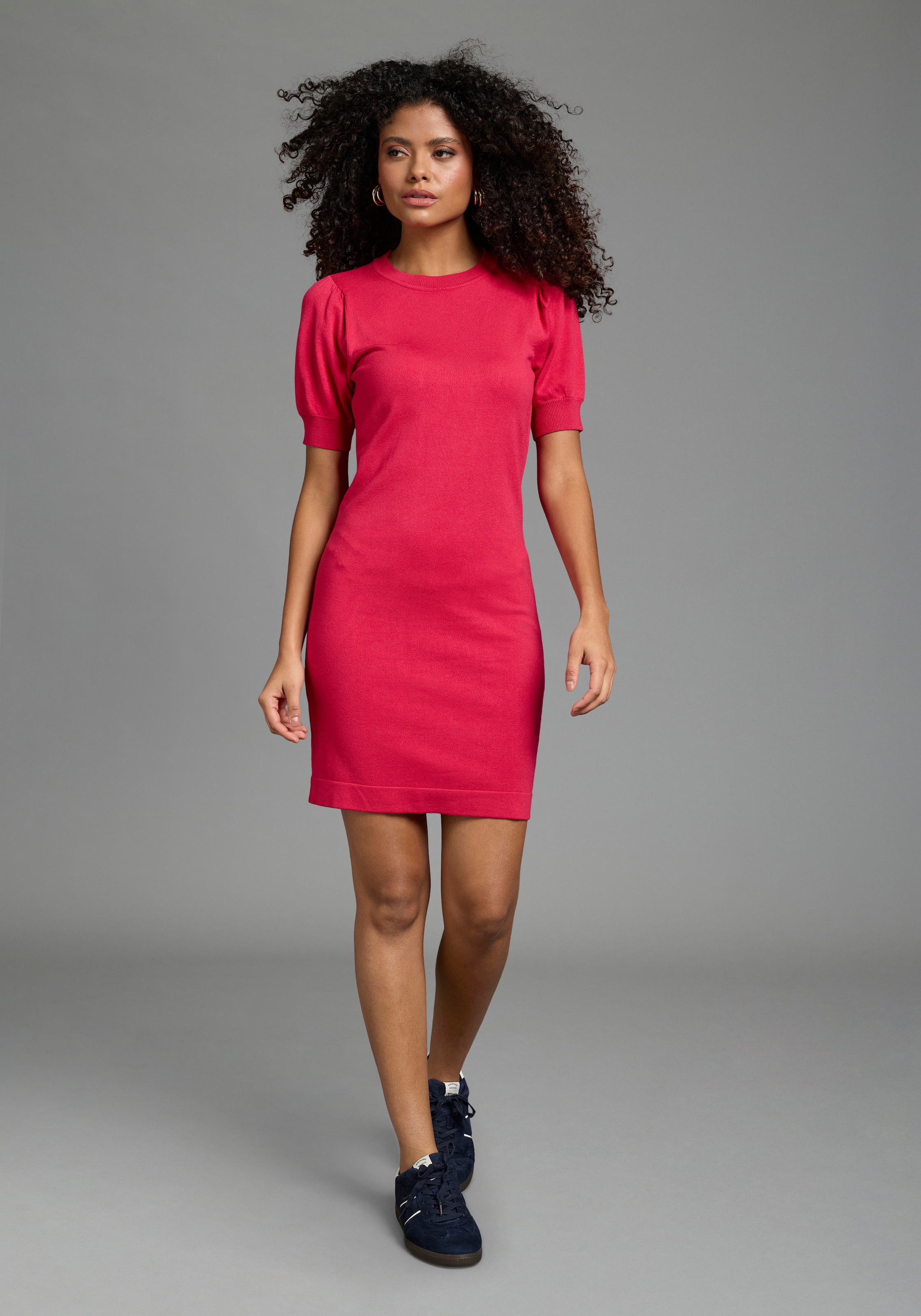 Laura Scott Robe en tricot mit femininen Volumenärmeln, mit Halbarm