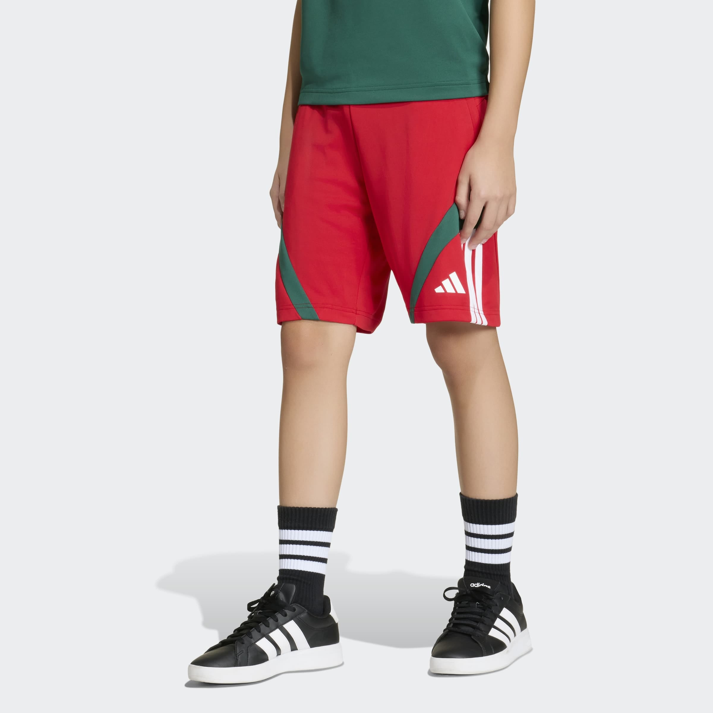 adidas Sportswear Short »J HOT SHO«  Kinder Shorts, sportlicher Stil, mit Kordelverschluss