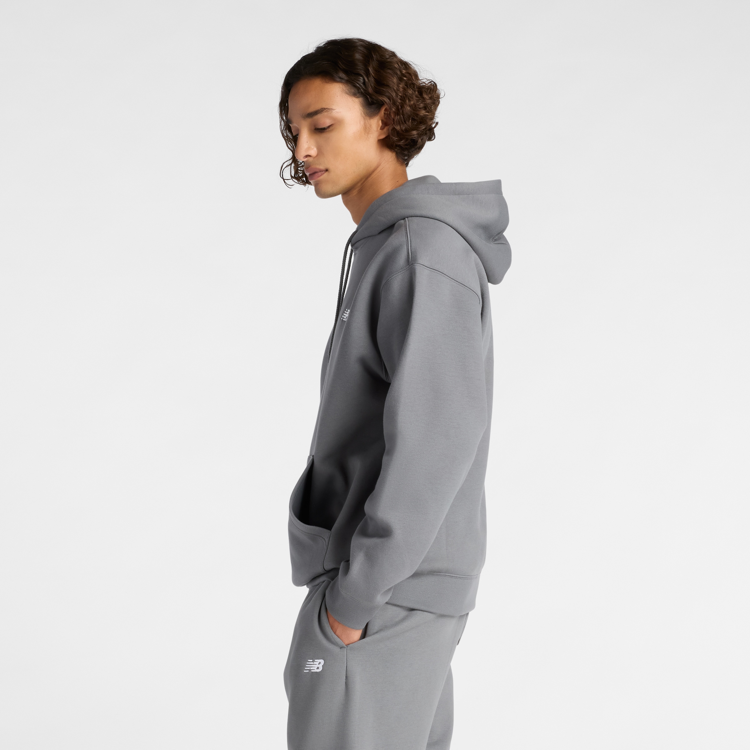 New Balance Sweat à capuche »Sport Essentials Fleece Hoodie«, entspannte Passform, mit Logo-Branding
