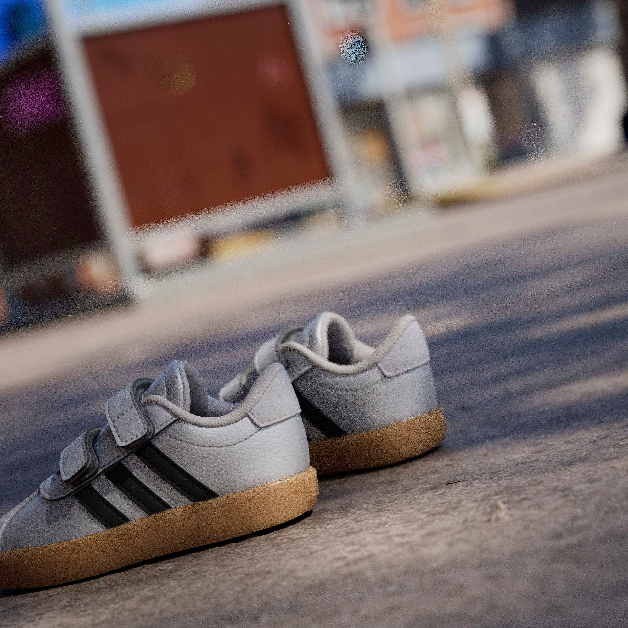 adidas Sportswear Chaussures à scratch »VL COURT 3.0 KIDS«  inspiriert vom Design des adidas samba, für Kinder
