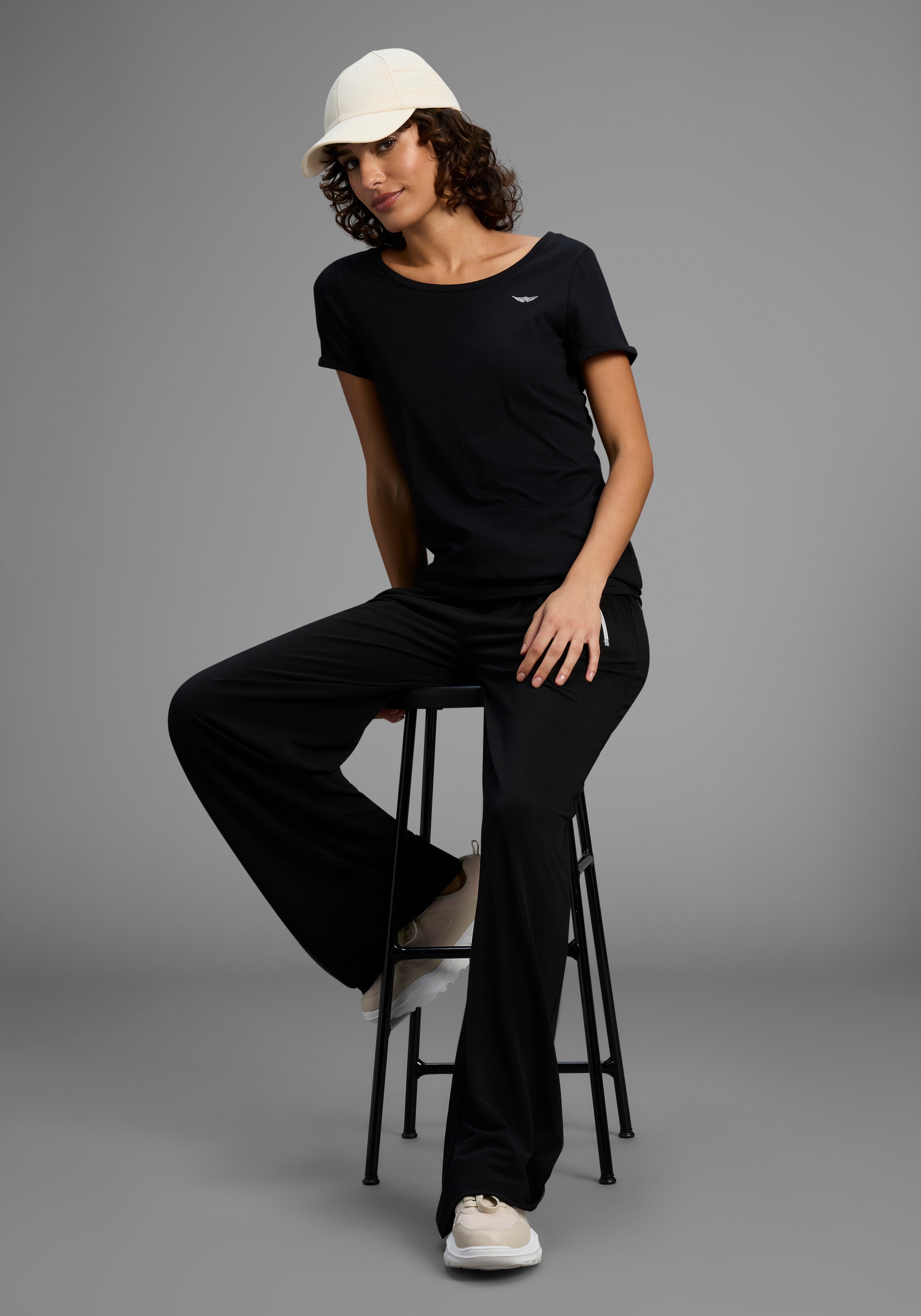 Arizona T-shirt Kurzarm,  figurbetont,  Basic-Stil,  aus Baumwollmischung