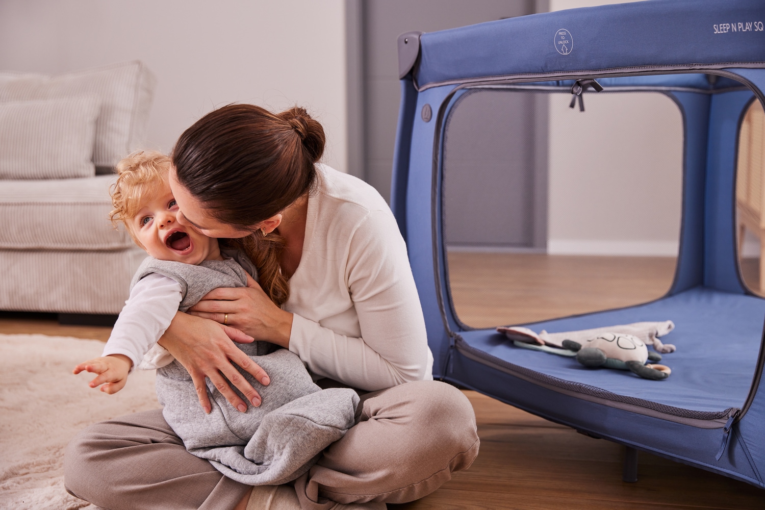 Hauck Baby-Reisebett »Sleep N Play SQ, Set dark blue« inklusive Schaumstoff-Matratze