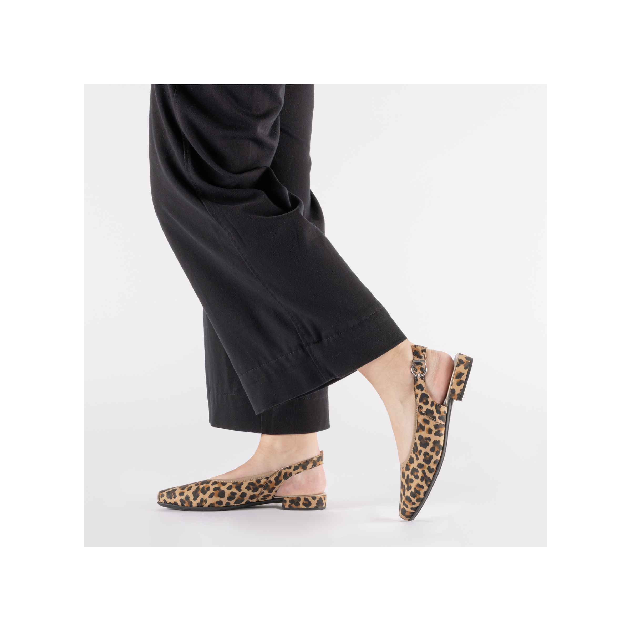 Rieker  Chaussure d'été, sabot avec bordure textile élastique