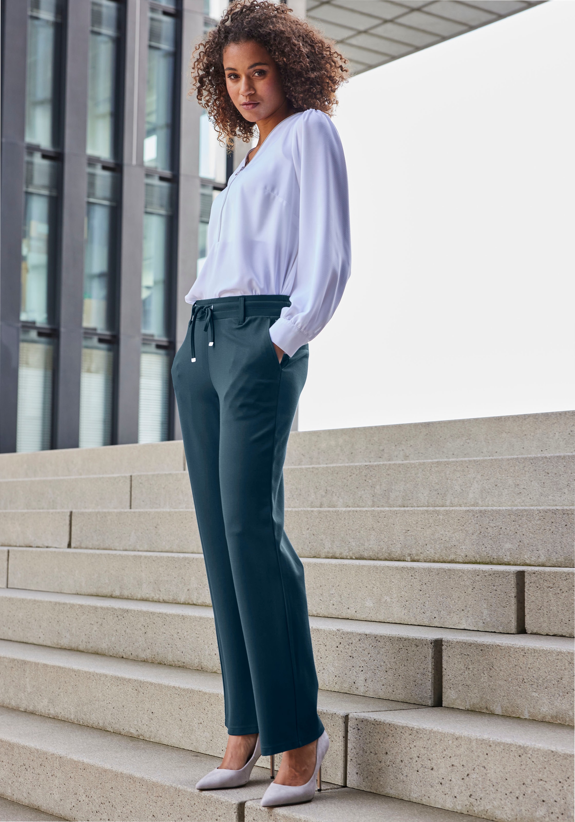 LASCANA Homewearhose  in weich fliessendem Material, Loungewear