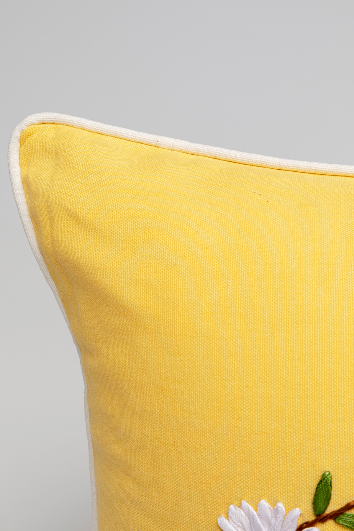 Kare Design Coussin décoratif »Margarita, Kissenhülle mit Füllung, 40x60 cm« stützt Kopf und Nacken angenehm und sorgt für erholsamen Schlaf