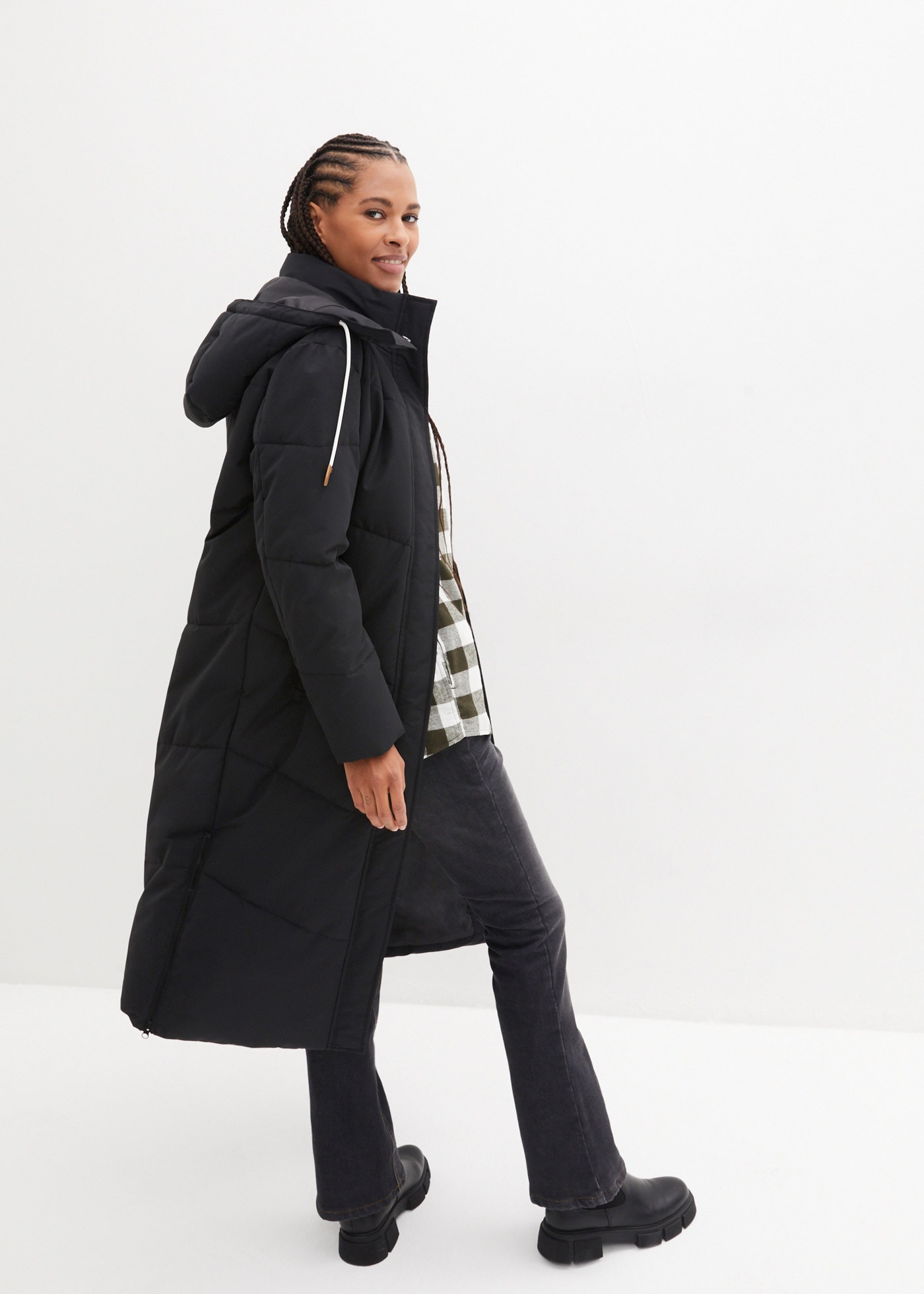 bonprix Manteau matelassé mit abnehmbarer Kapuze, mit Reissverschlusstaschen, Oversize-Passform