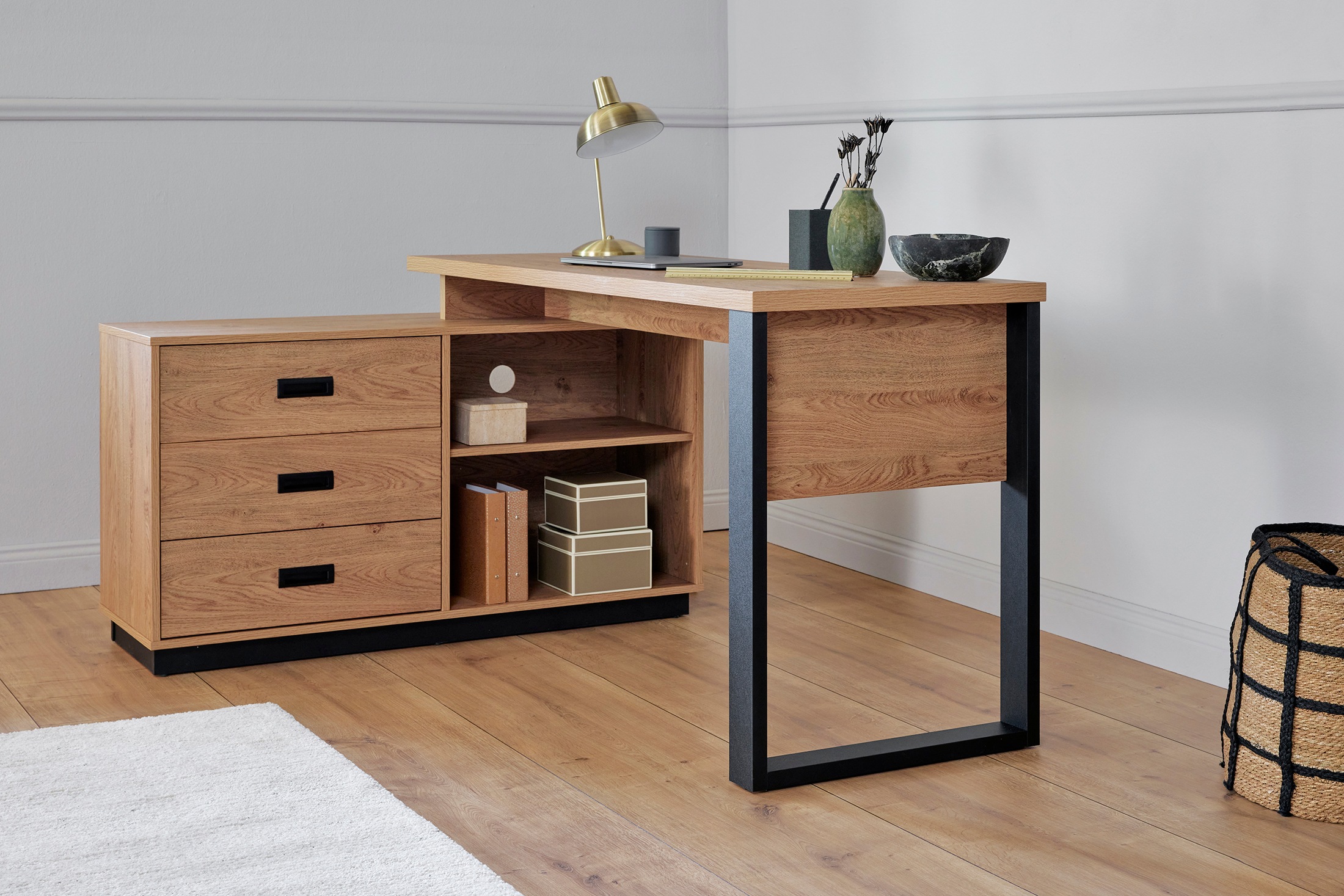 Jahnke Bureau d'angle »RIVA C 150 E« 1 cuis tlg. montage réversible, espace de rangement & passage de câbles, largeur 150 cm