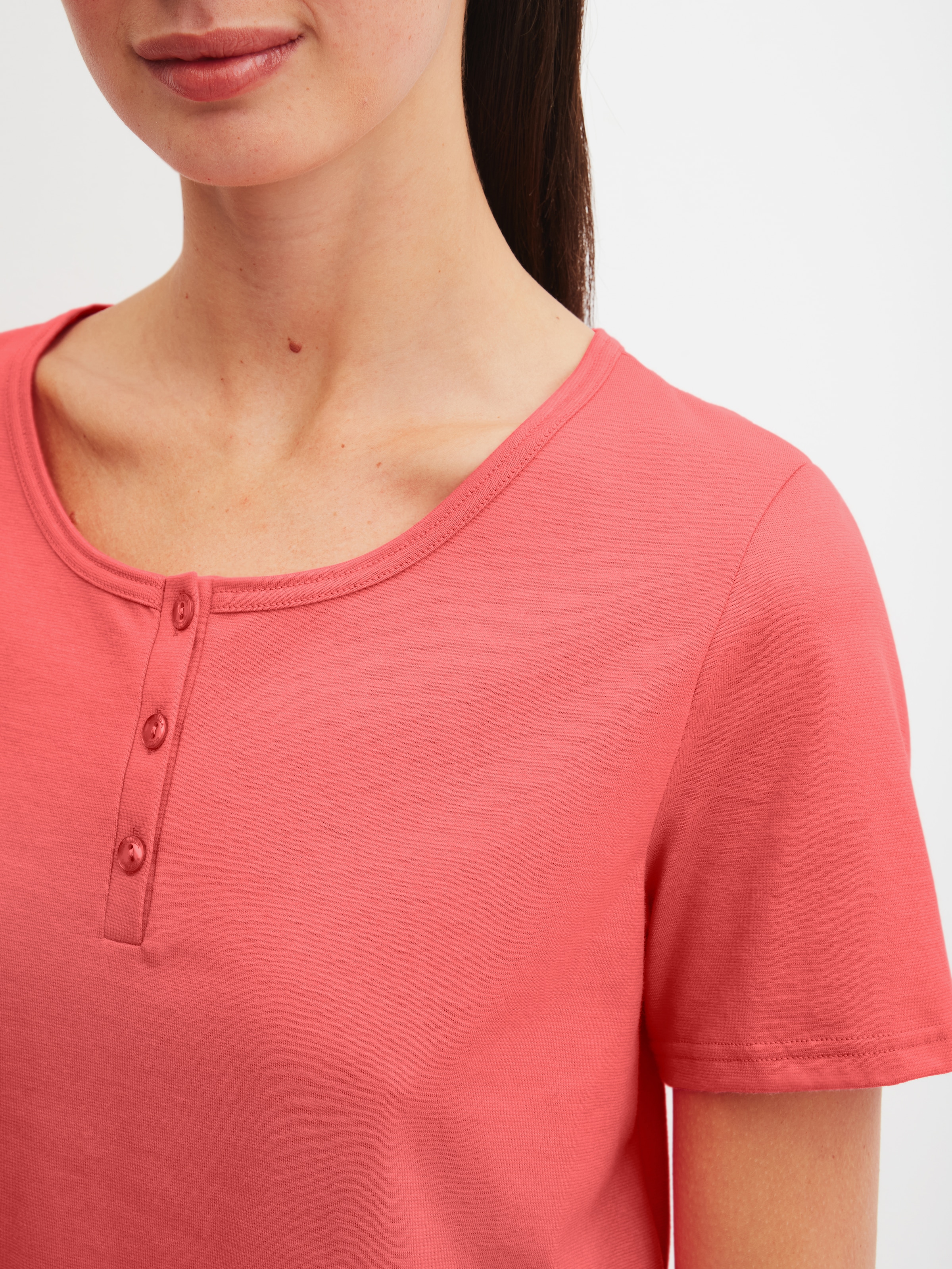 CALIDA Shorty »Flower Nights« 2 mit Rundhalsausschnitt, Kurzarm und geblümten Shorts