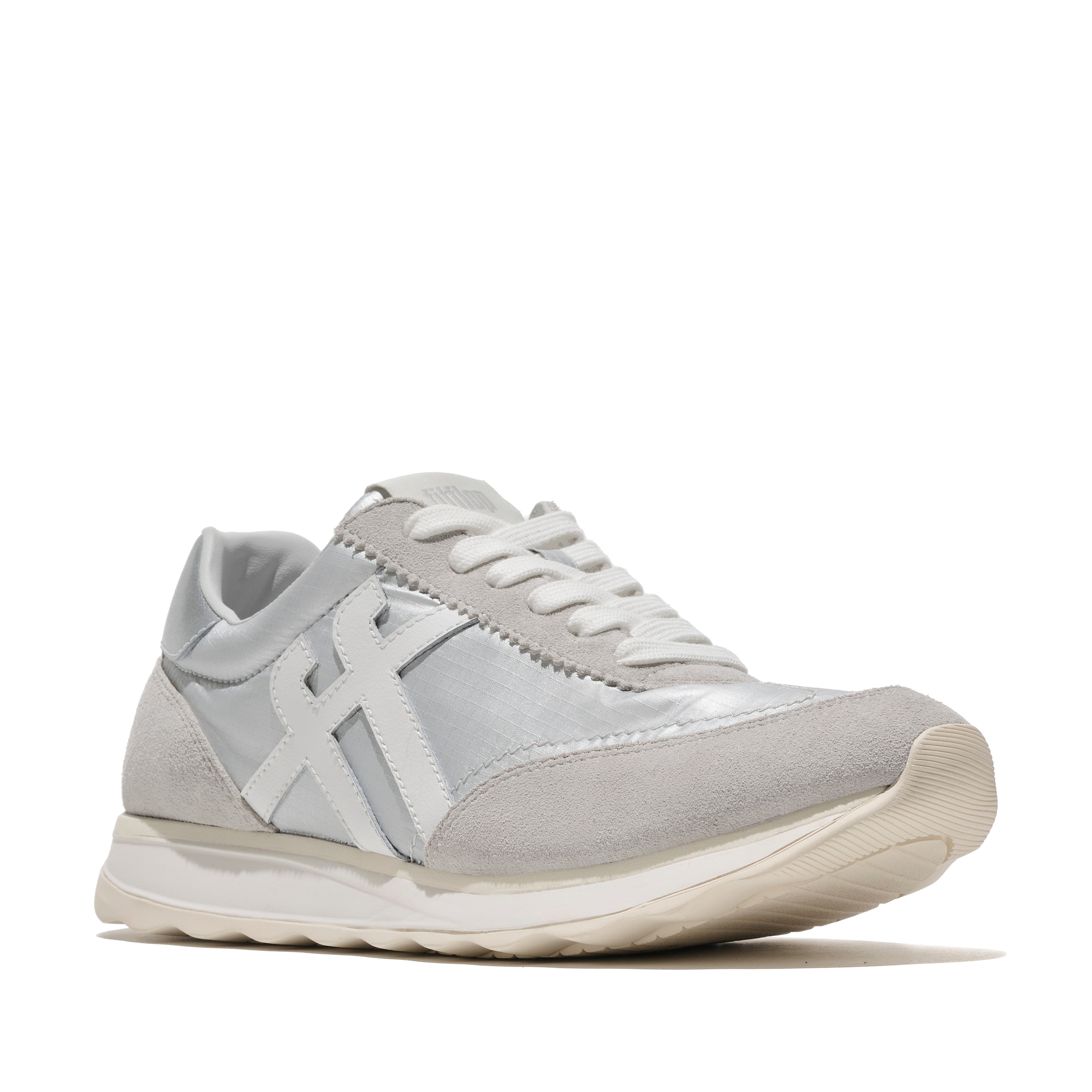 Fitflop Sneaker »RETRO-Q FF METALLIC-FABRIC/SUEDE SNEAKERS«  Freizeitschuh, Halbschuh, Schnürschuh mit Low Profile Sohle