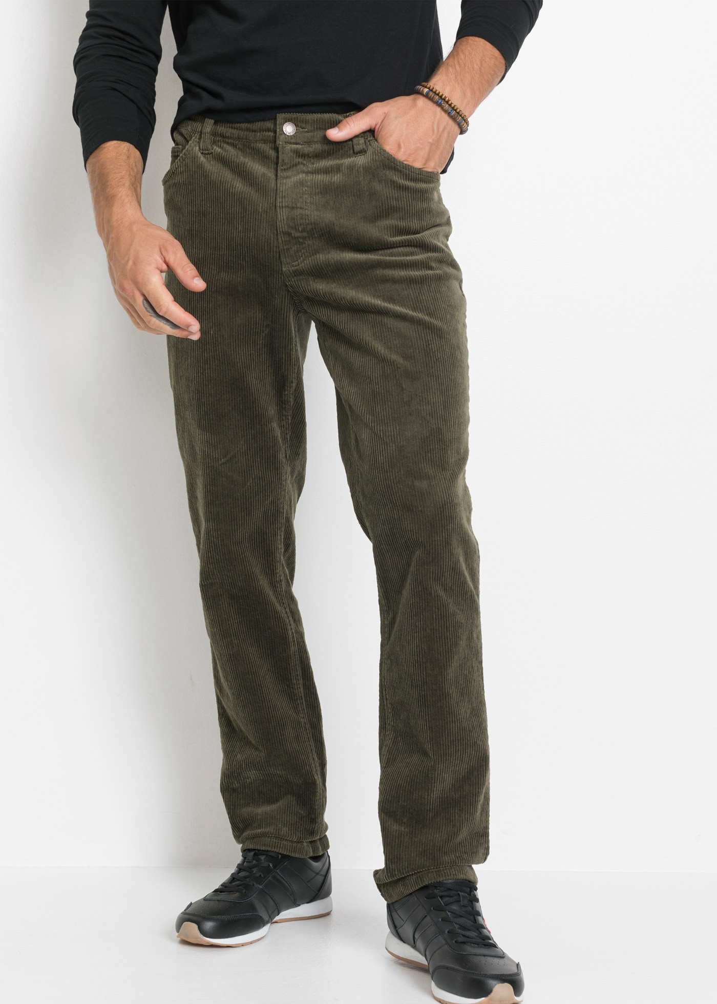 bonprix Pantalon en velours côtelé »Regular Fit Stretch-Cordhose mit Komfortschnitt«  en coton et élasthanne, coupe régulière, coupe confortable