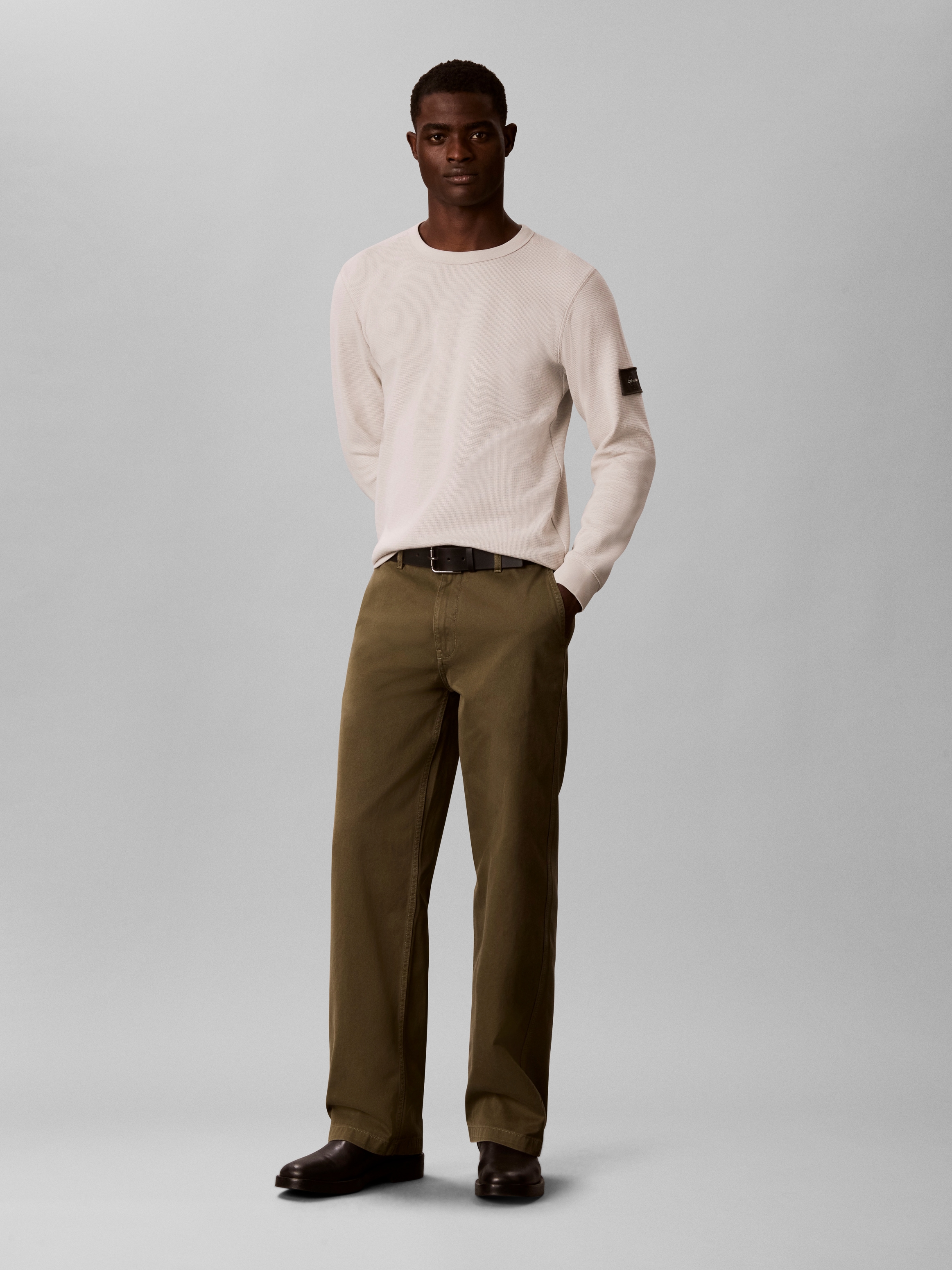 Calvin Klein Jeans Langarmshirt »WAFFLE BADGE CREWNECK TEE« Regular fit, Badge, Rundhalsausschnitt