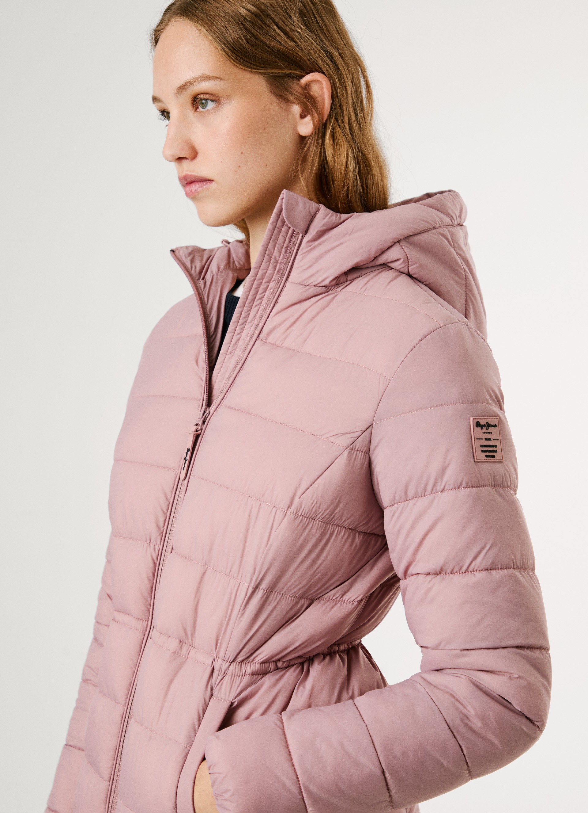 Pepe Jeans Veste matelassée »SALLY SHORT« mit Kapuze tailliert, mit verstellbarem Kordelzug