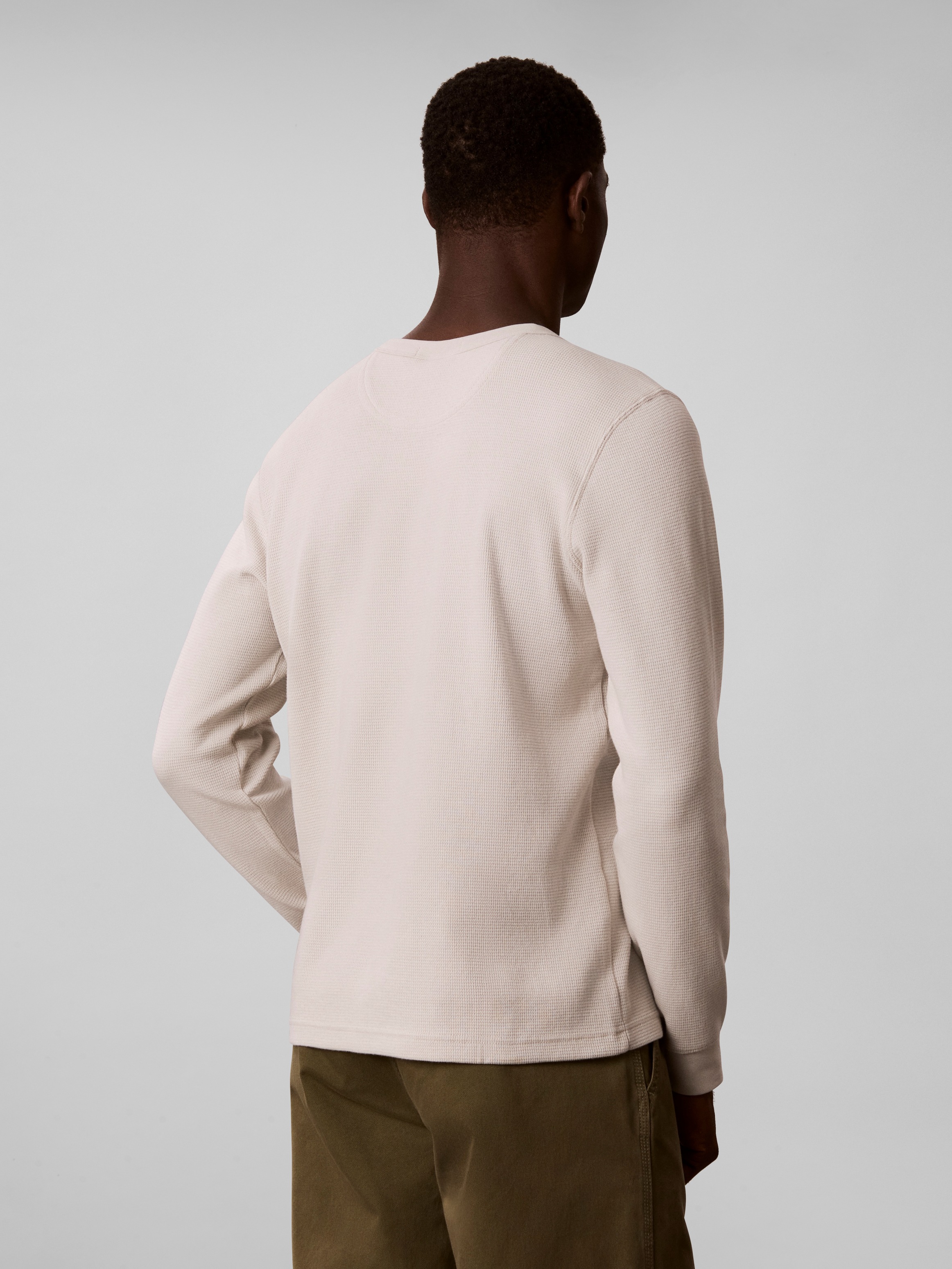 Calvin Klein Jeans Langarmshirt »WAFFLE BADGE CREWNECK TEE« Regular fit, Badge, Rundhalsausschnitt