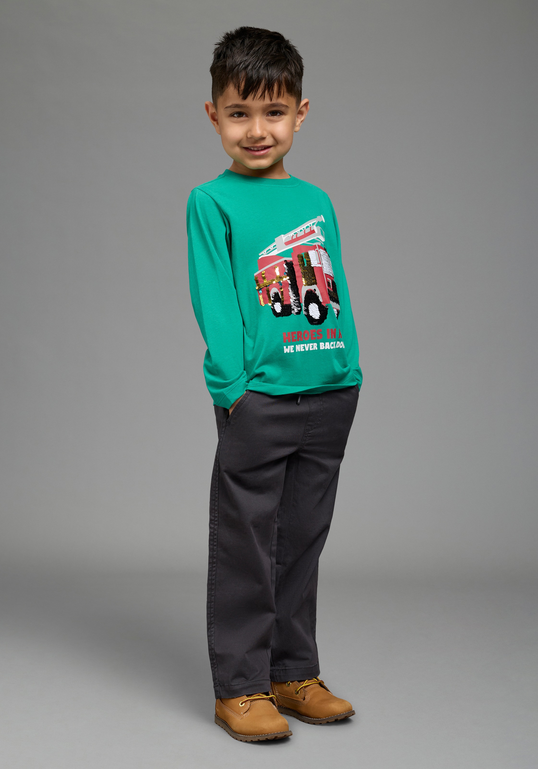 KIDSWORLD Langarmshirt »Feuerwehr Pailletten Shirt« Feuerwehr Druck mit Pailletten