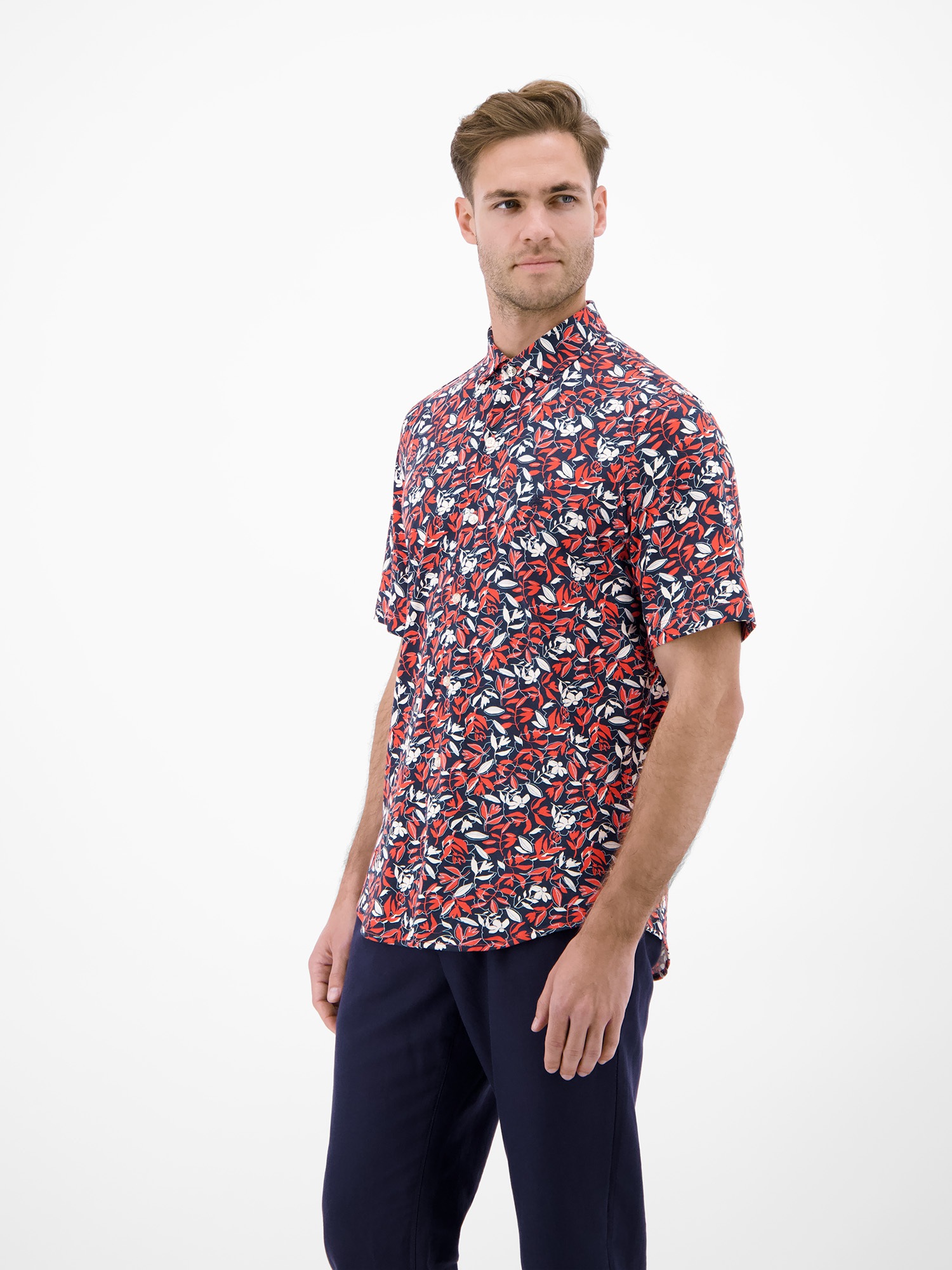 LERROS Chemise à manches courtes »1/2 Hemd aus 100 % Baumwolle, floral bedruckt«