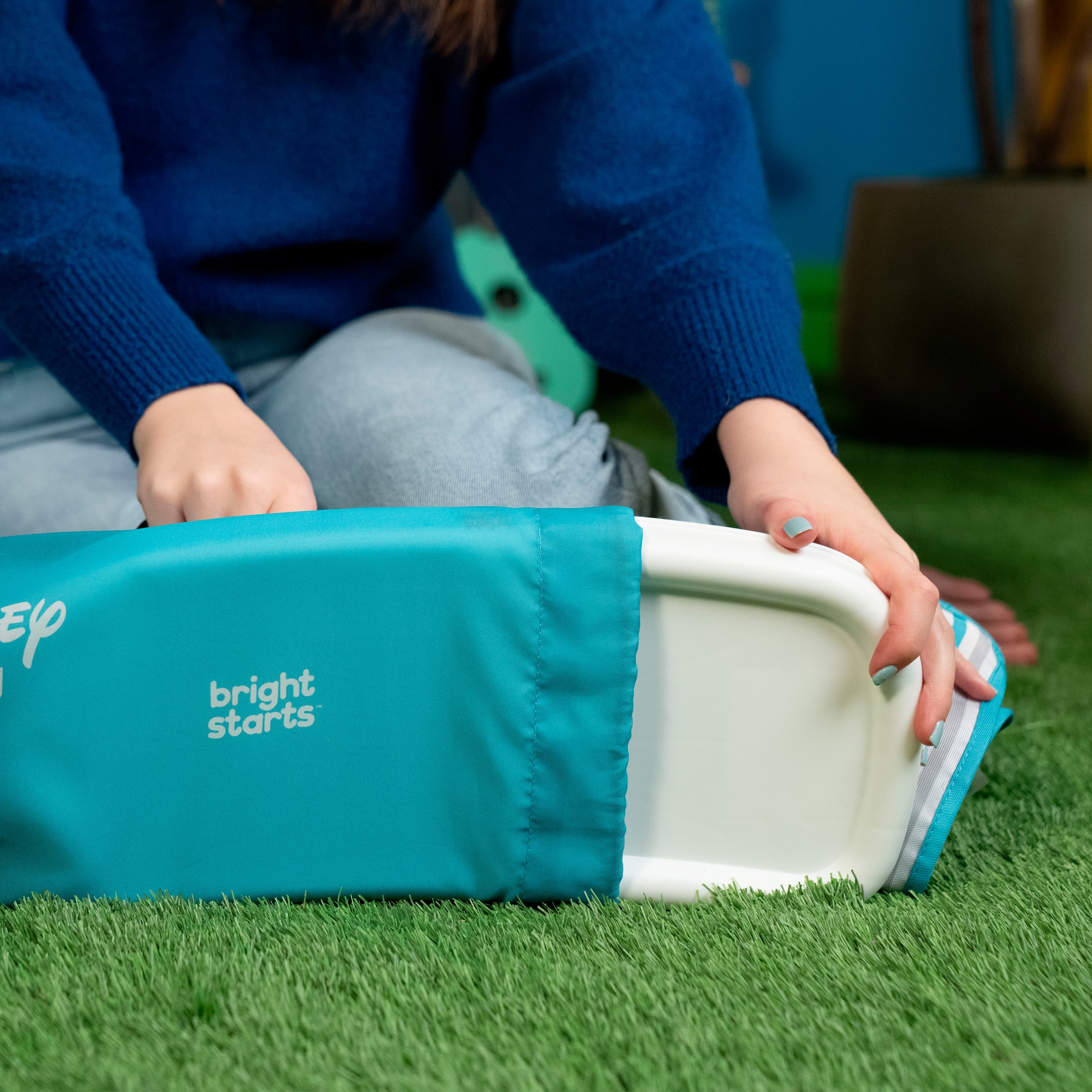 Bright Starts Siège de table »MICKEY MOUSE Pop ‘N Sit™ Portable Booster Seat«