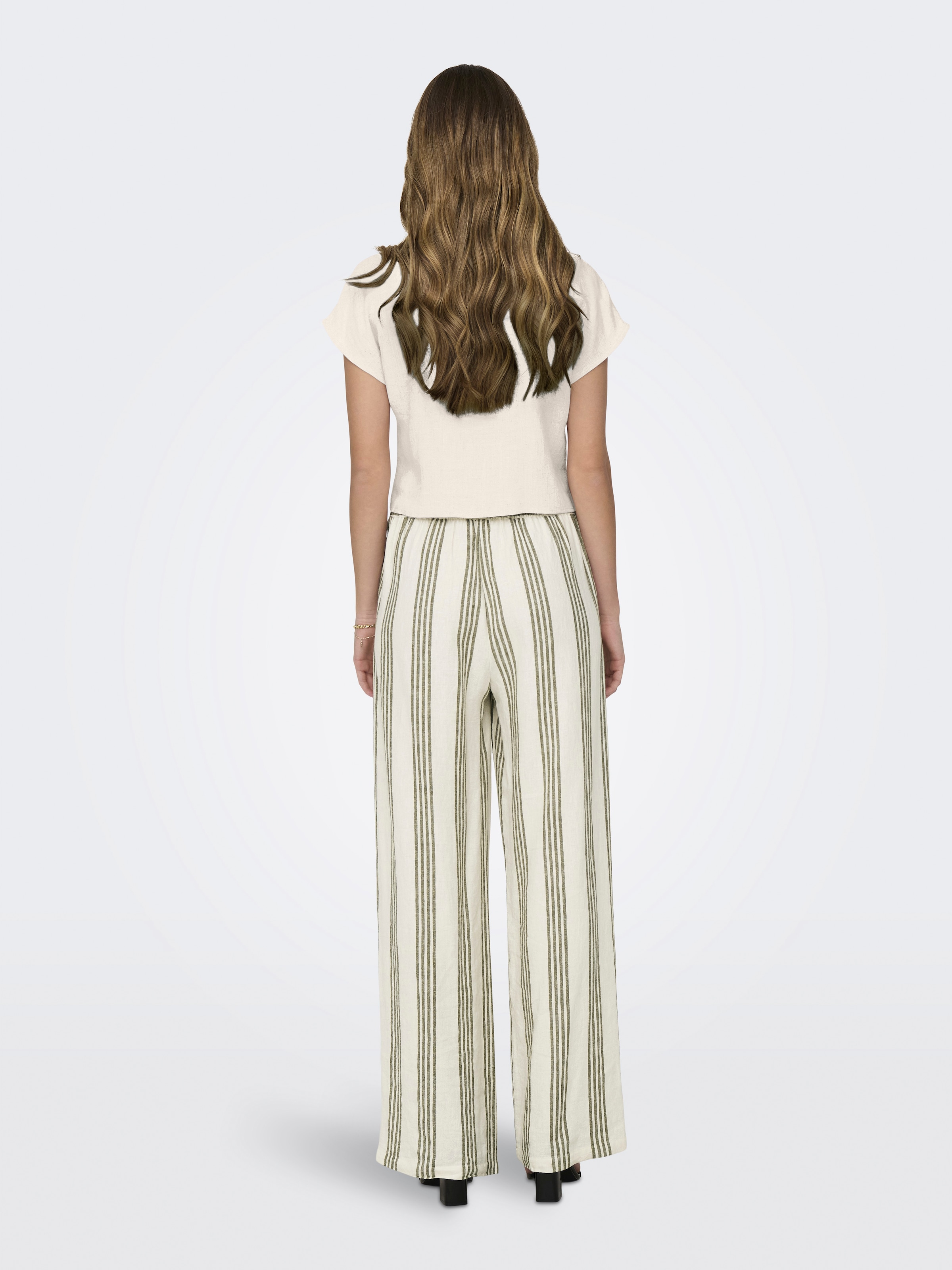 ONLY Blouse à manches courtes »ONLSIESTA SS KNOT LIN BL SHIRT PNT NOOS« mélange viscose, coupe régulière