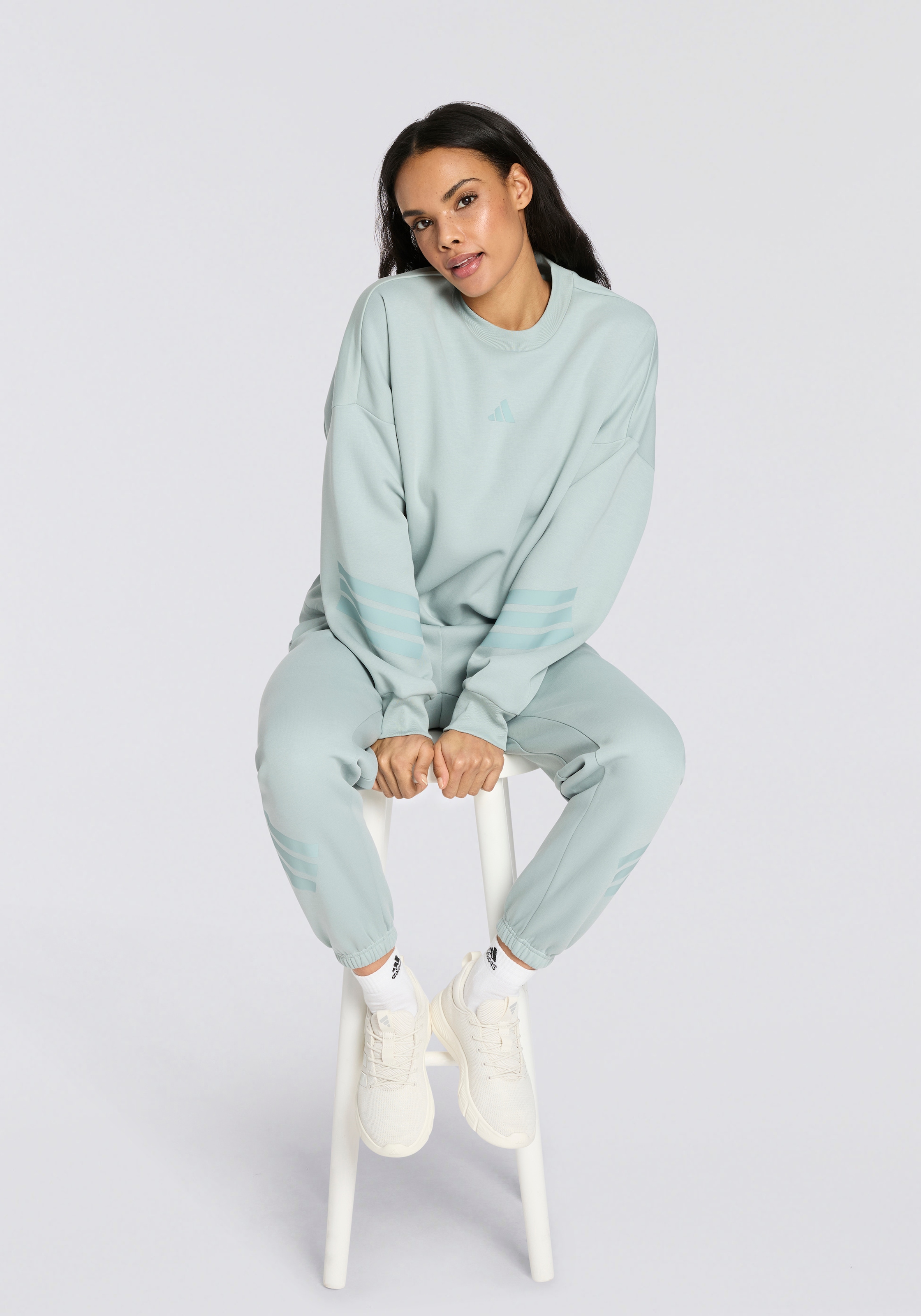 adidas Sportswear Sweatshirt »W FI 3S SWT«
