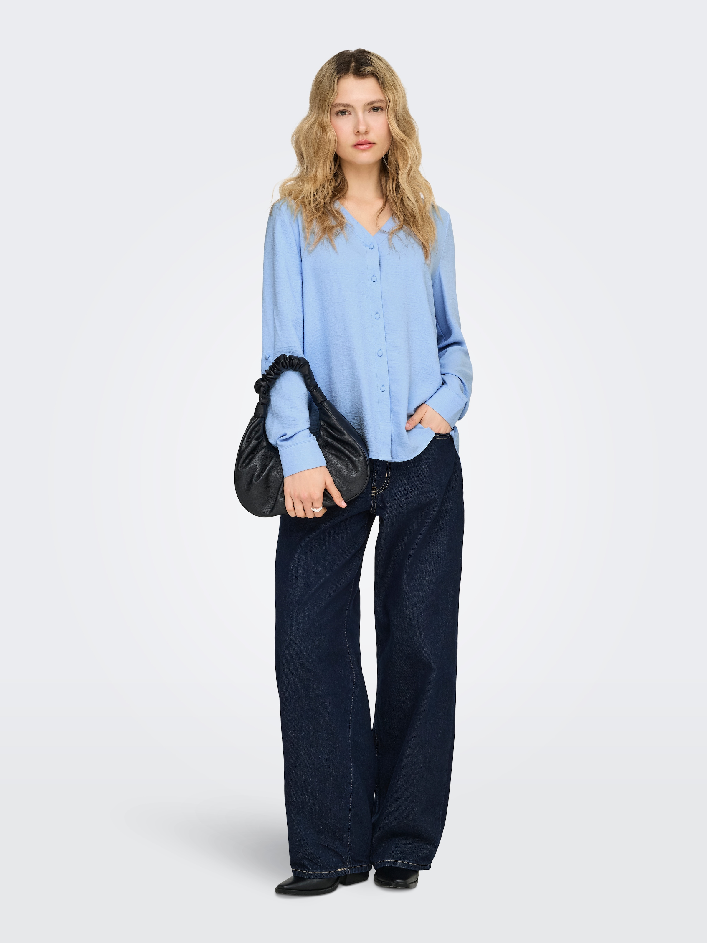 ONLY Chemisier à chemise »ONLJANA METTE V-NECK LS SHIRT NOOS WVN«