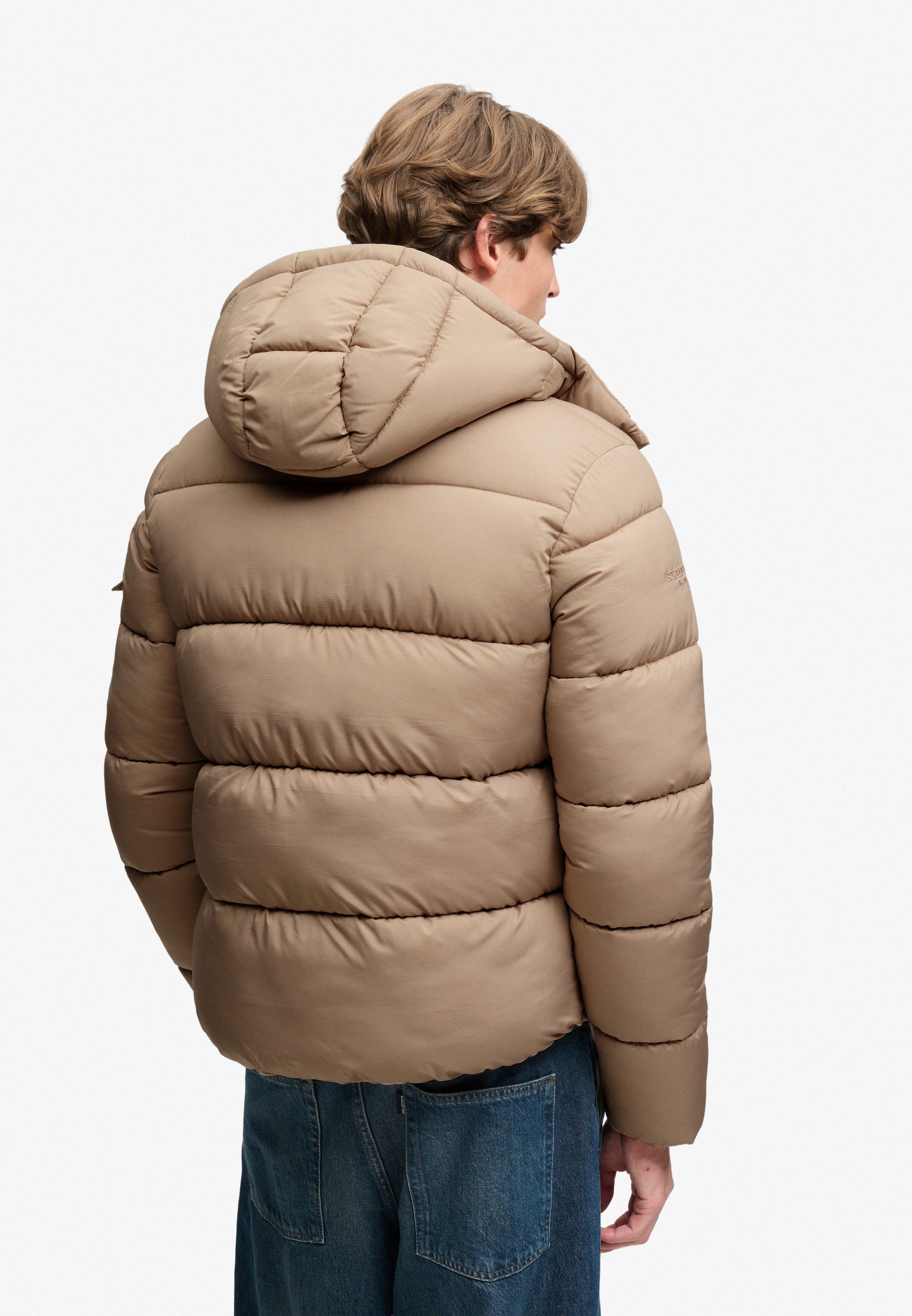 Superdry Veste matelassée »PREMIUM RIPSTOP PUFFER JKT« avec capuche fibre synthétique, coupe décontractée