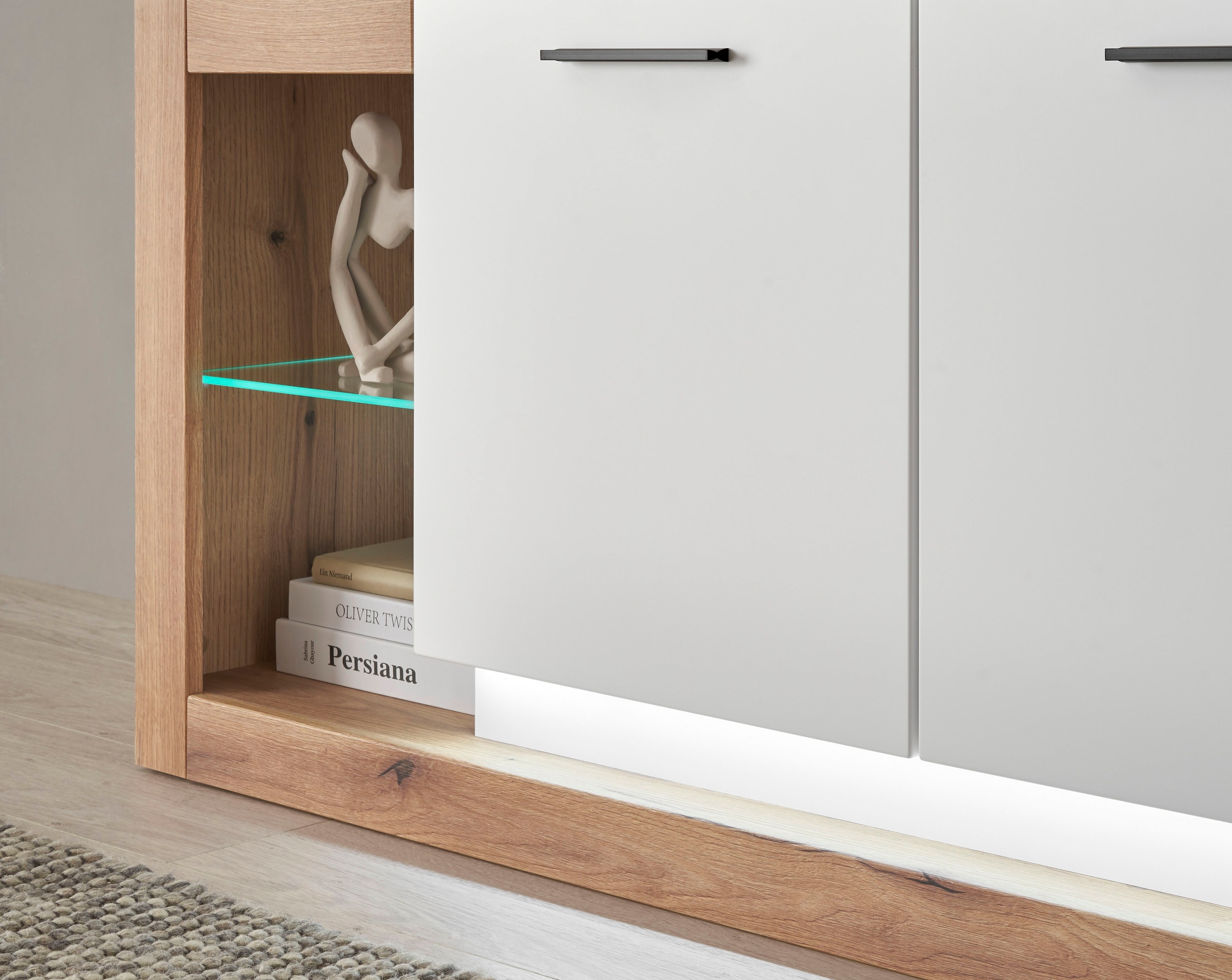 Home affaire Table basse »Brixen, moderner TV-Schrank, Kommode in Eiche Evoke Dekor mit Weiss« Metallgriffe, ausreichend Stauraum, vielseitig einsetzbar