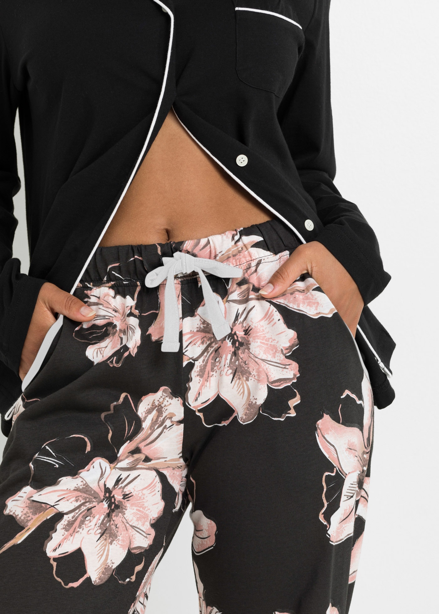 bonprix Pyjama Set, 2,  Pyjama mit Knopfleiste