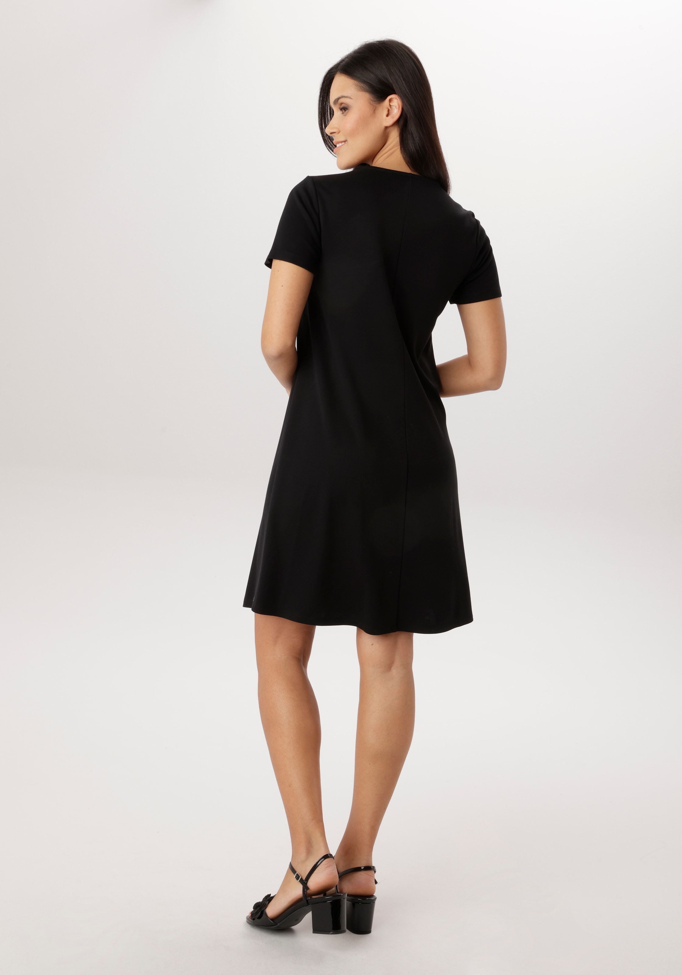 Aniston SELECTED Robe en jersey mit 3 dekorativen Goldknöpfen an der Schulter - NEUE KOLLEKTION