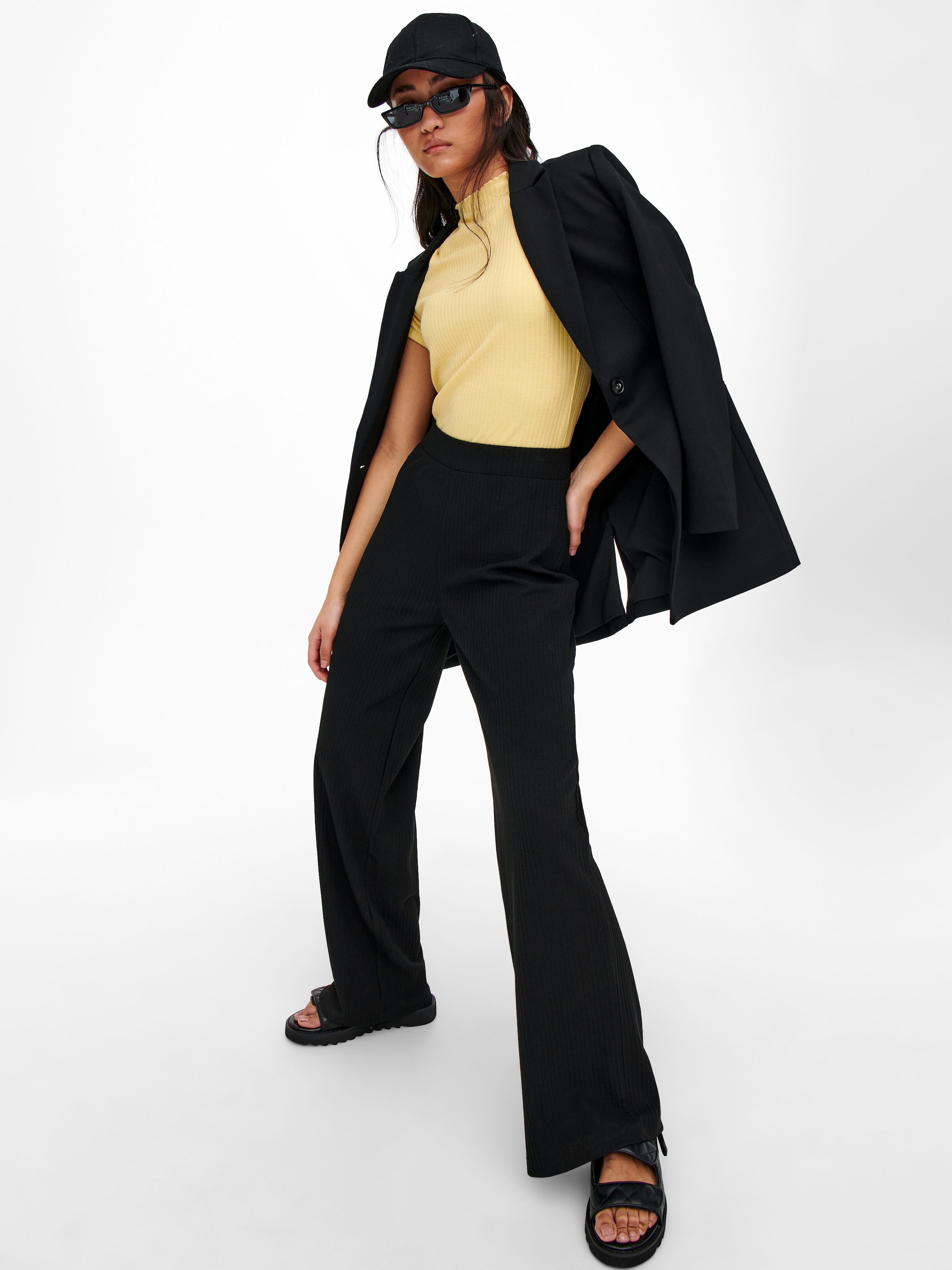 ONLY Jerseyhose »ONLEMMA – Weite Hose mit Gummizug und softer Ripp-Qualität«  weiter Schnitt, elastischer Bund, modisch, unifarben, Jersey