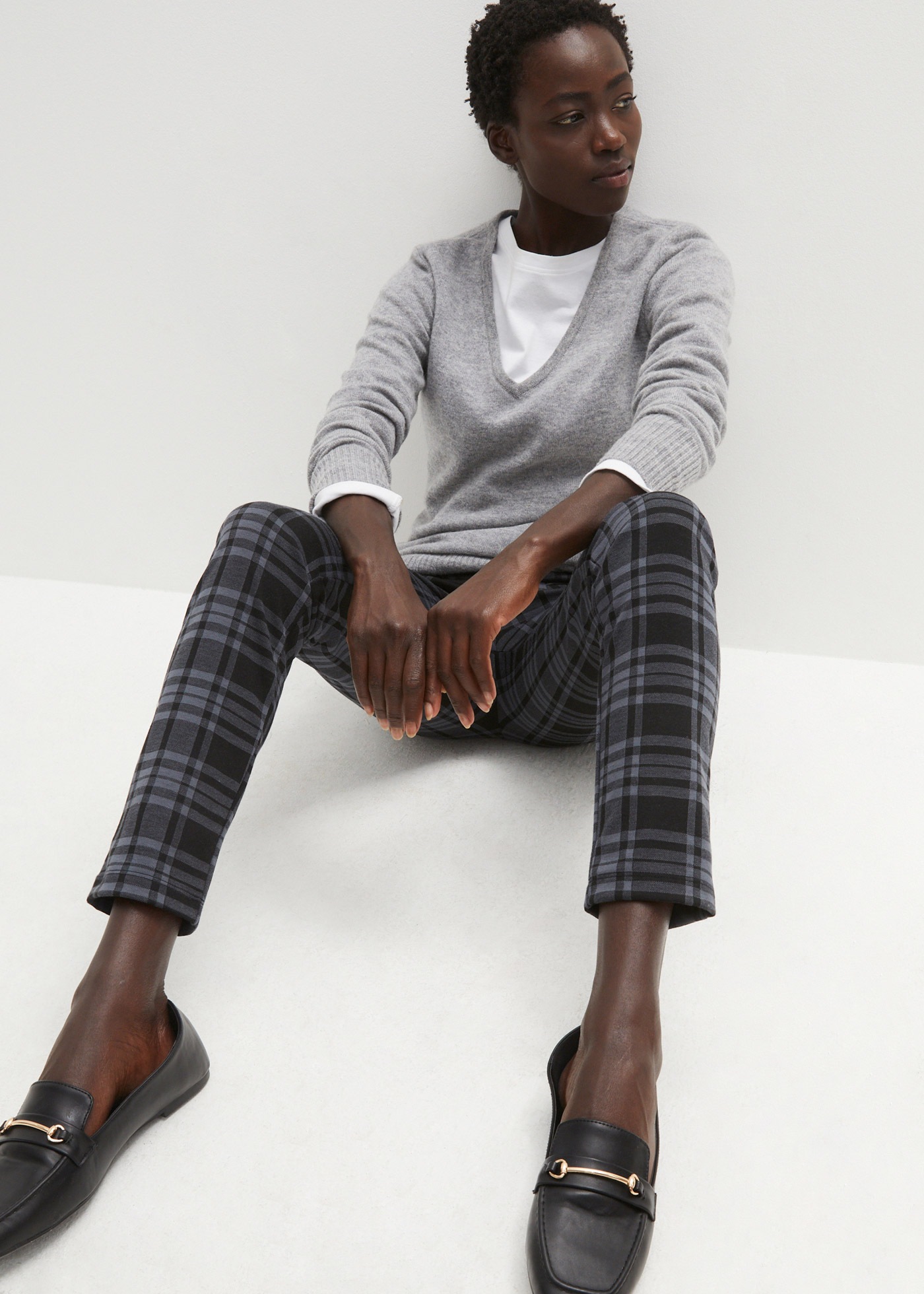 bonprix Pantalon en jersey  aus Polyester, Viskose und Elasthan, Slim fit Passform