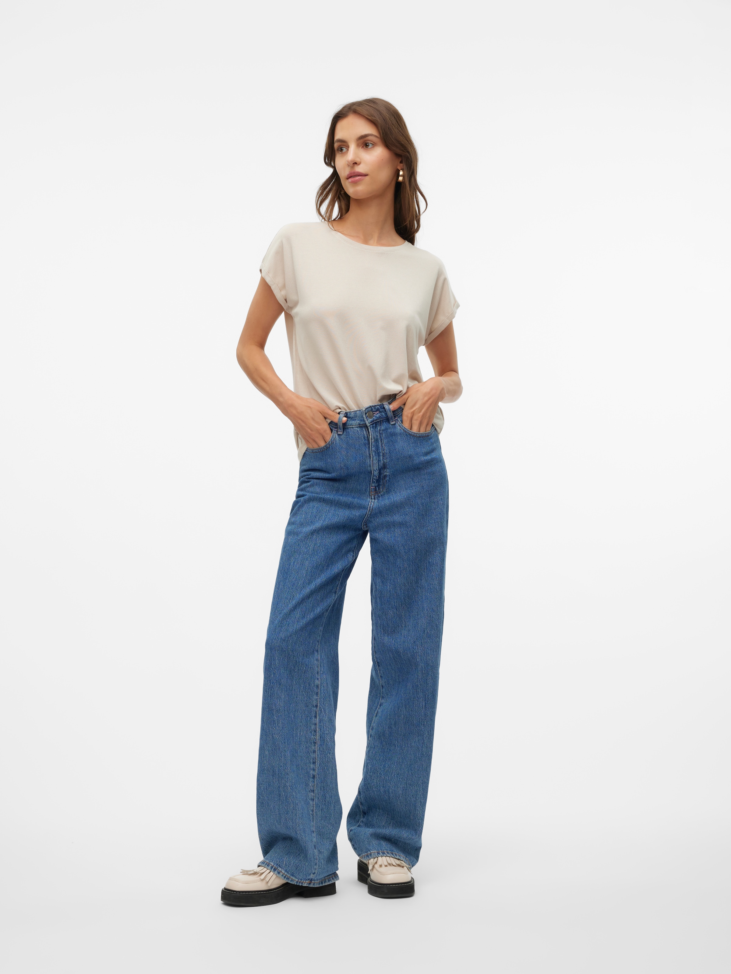 Vero Moda Shirt à col rond »VMLAVA PLAIN SS TOP LUREX STRIPE« Viskosemischung, loose fit