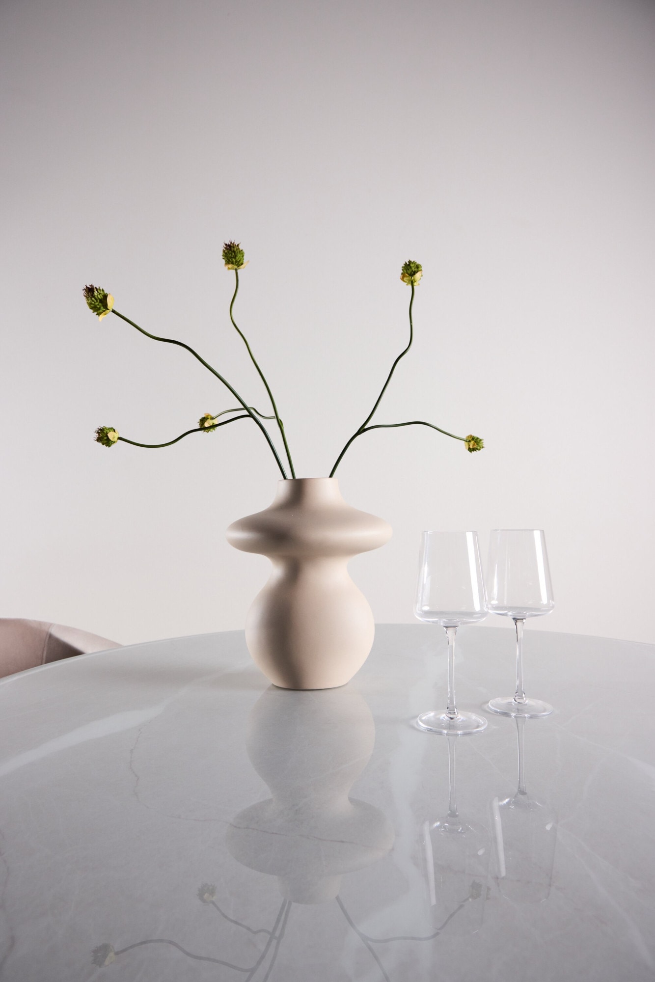 Venture Home Table de salle à manger »Härön, runder Esstisch Ø 120 cm mit Glasplatte und Holzfuss, FSC« Table à manger, plateau transparent, pied central en MDF, nervuré, clair